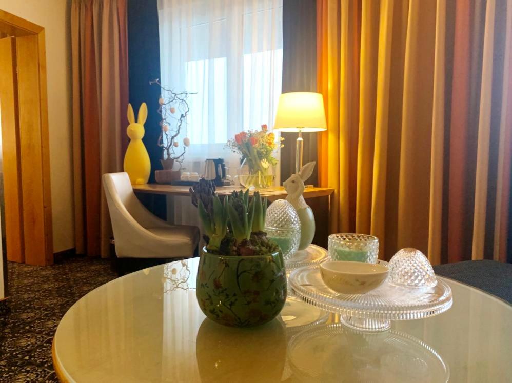 Easter Suite