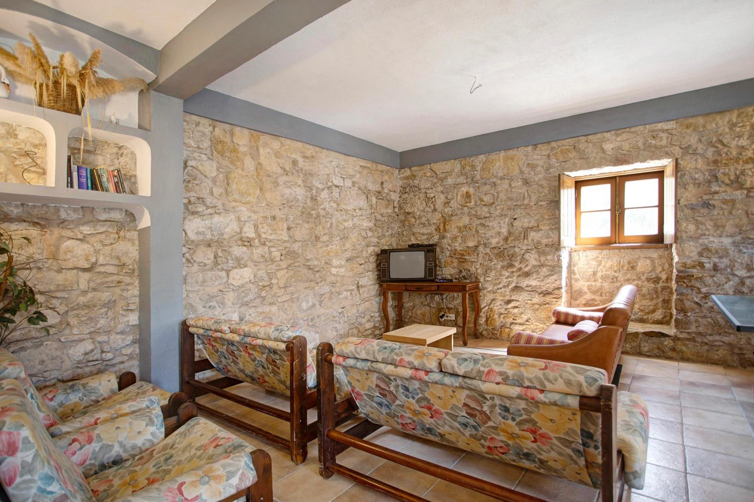 Villa with Garden View