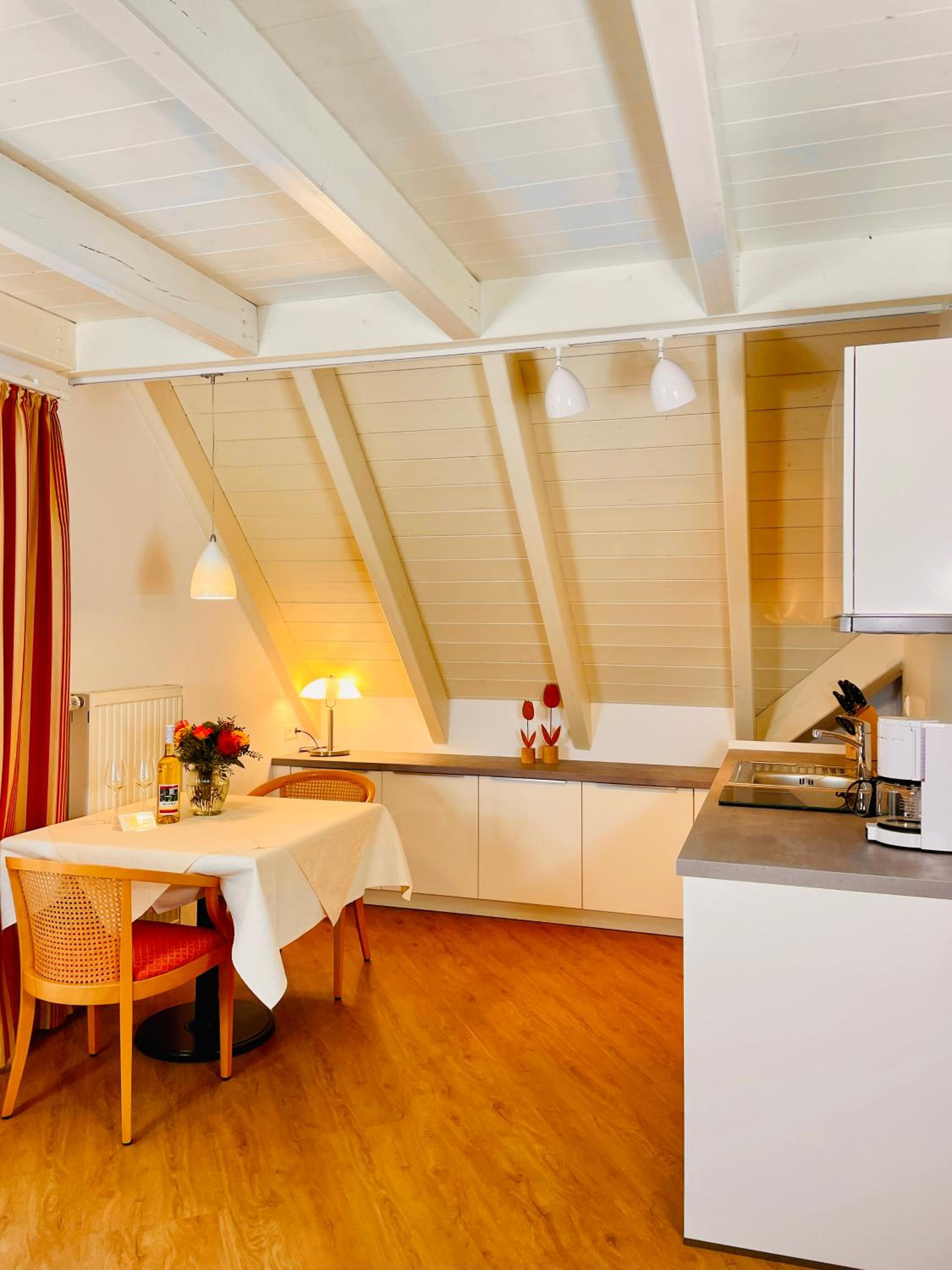 Studio Apartment - Photo 9