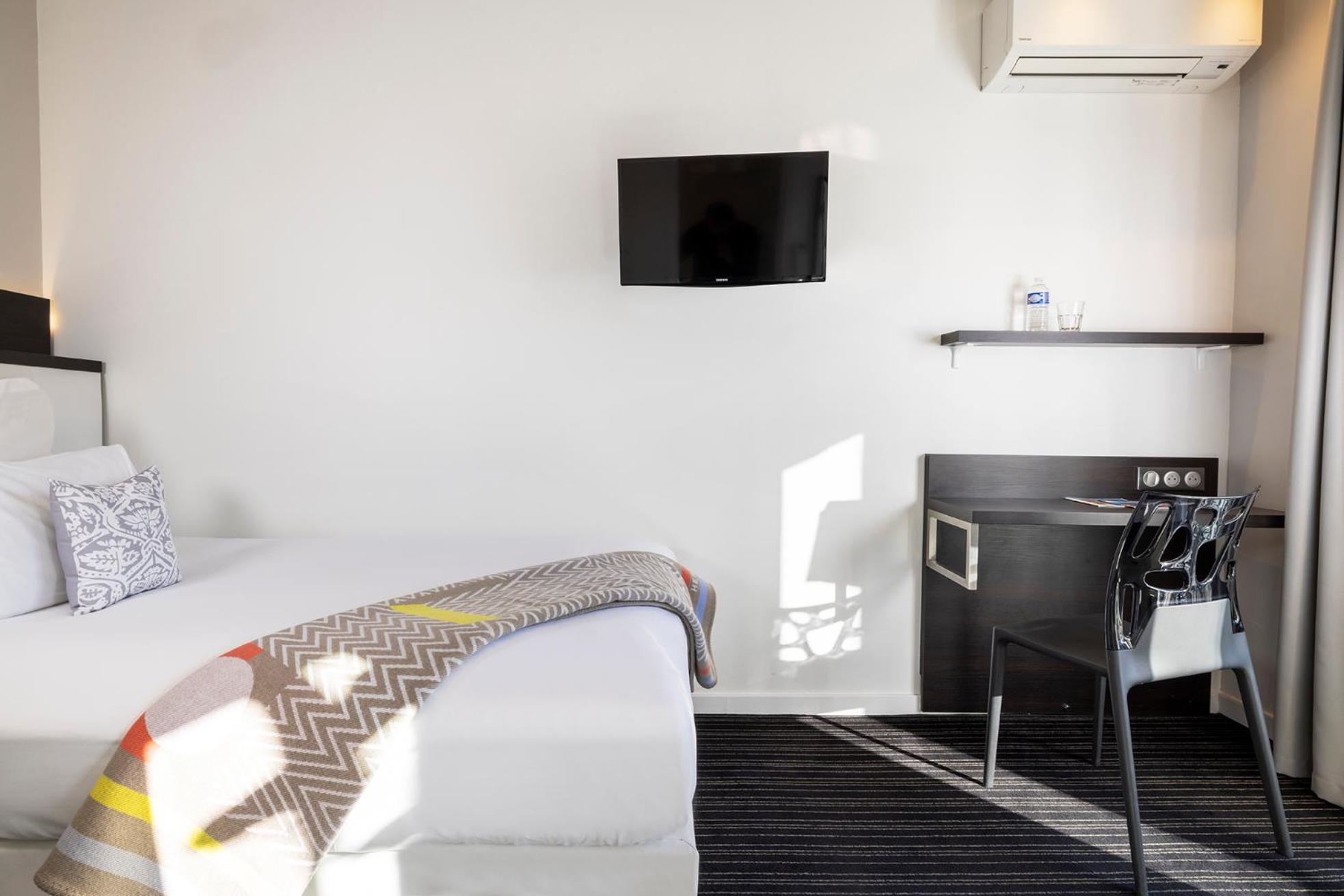 Club Single Room