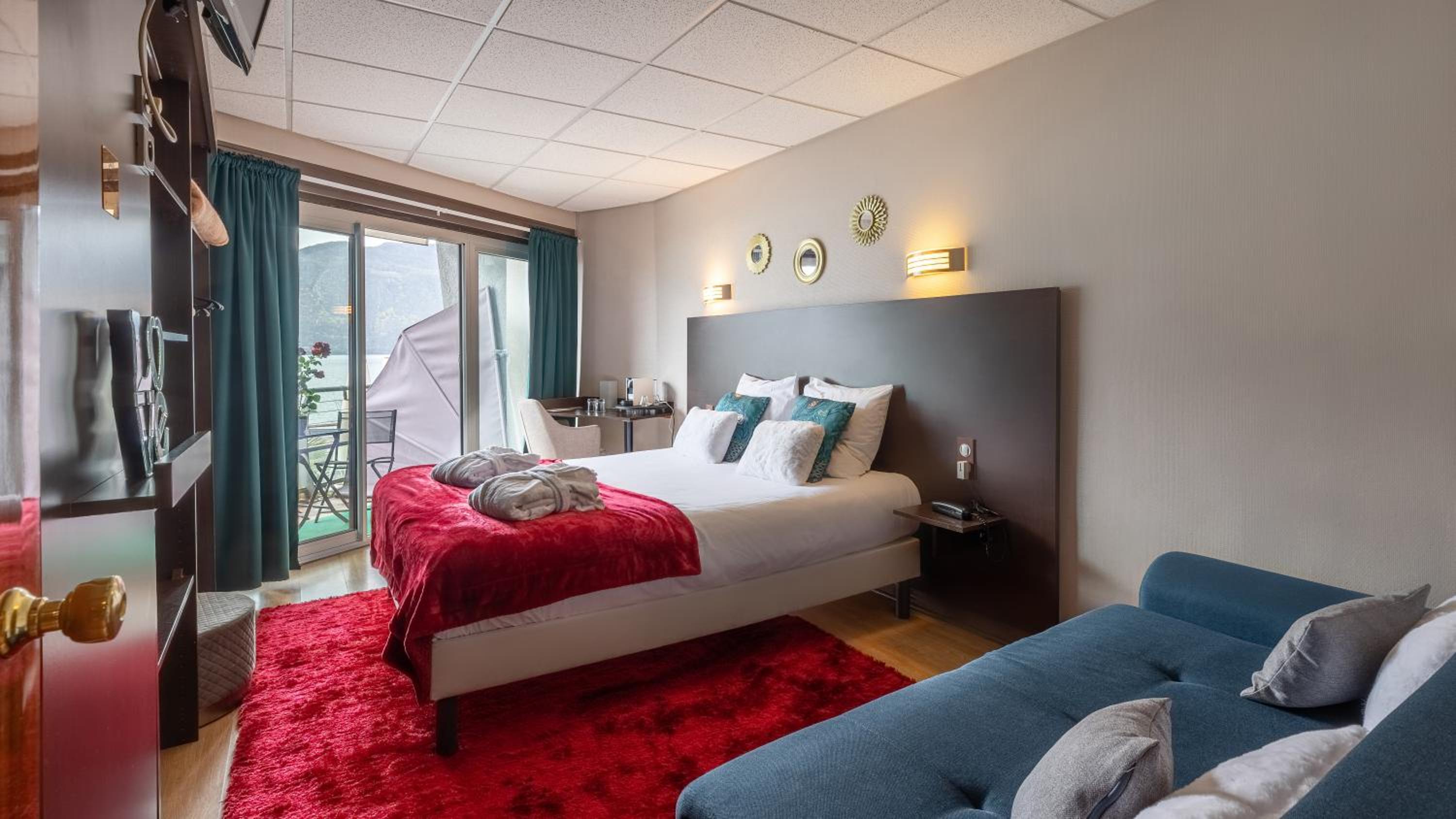 Superior Double Room - Lake View - Photo 4