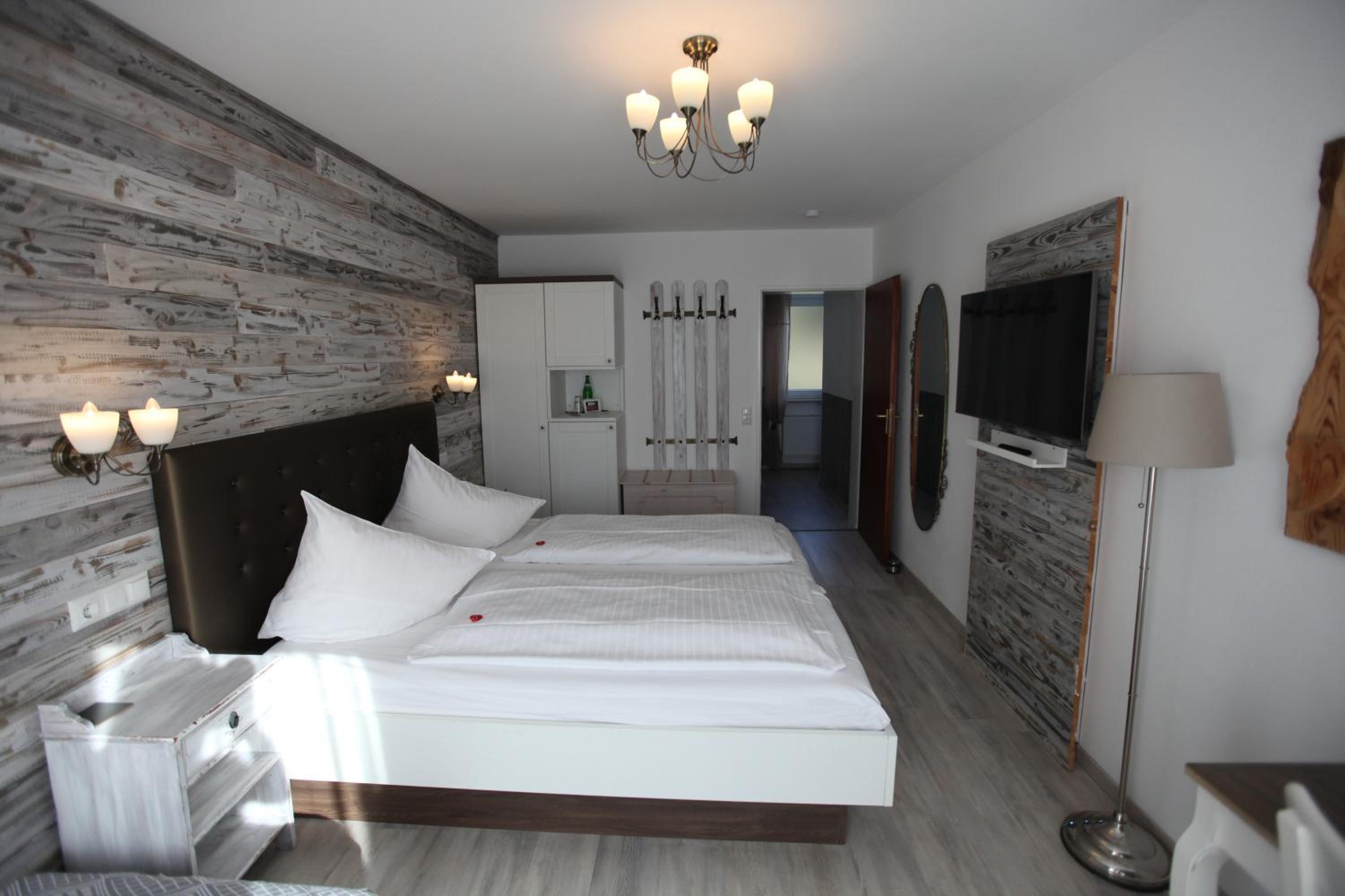 Deluxe Double Room photo 3