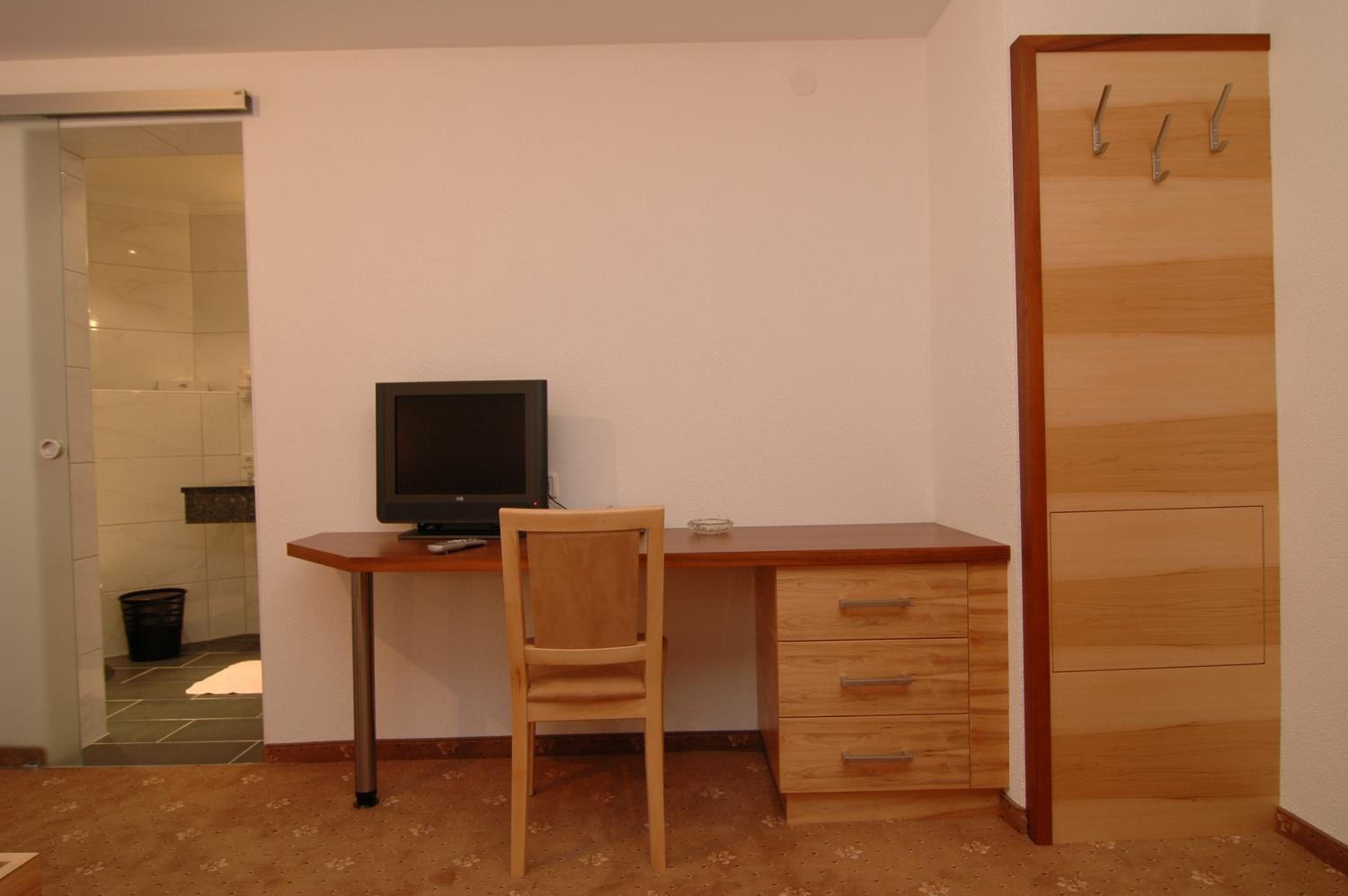 Standard Double Room photo 3