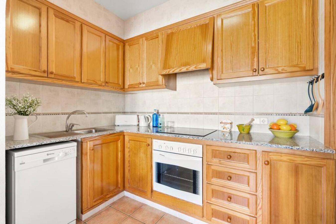 Apartment photo 3