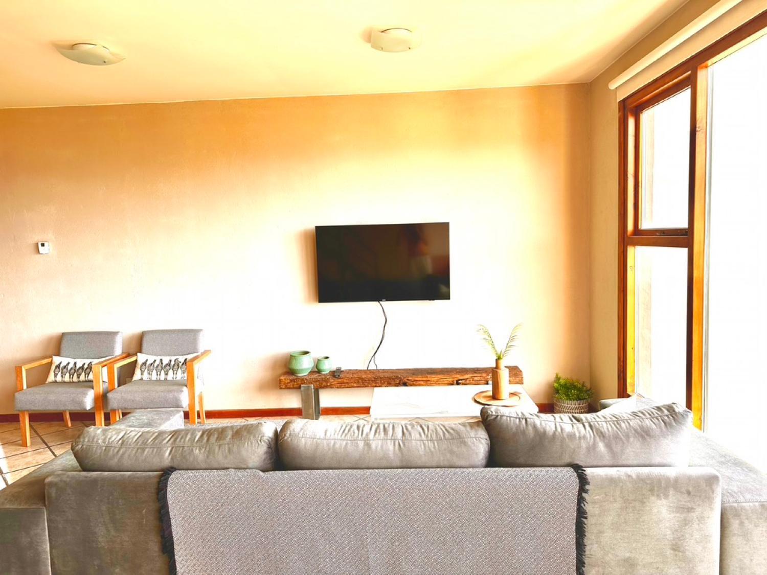Apartment with Lake View photo 2