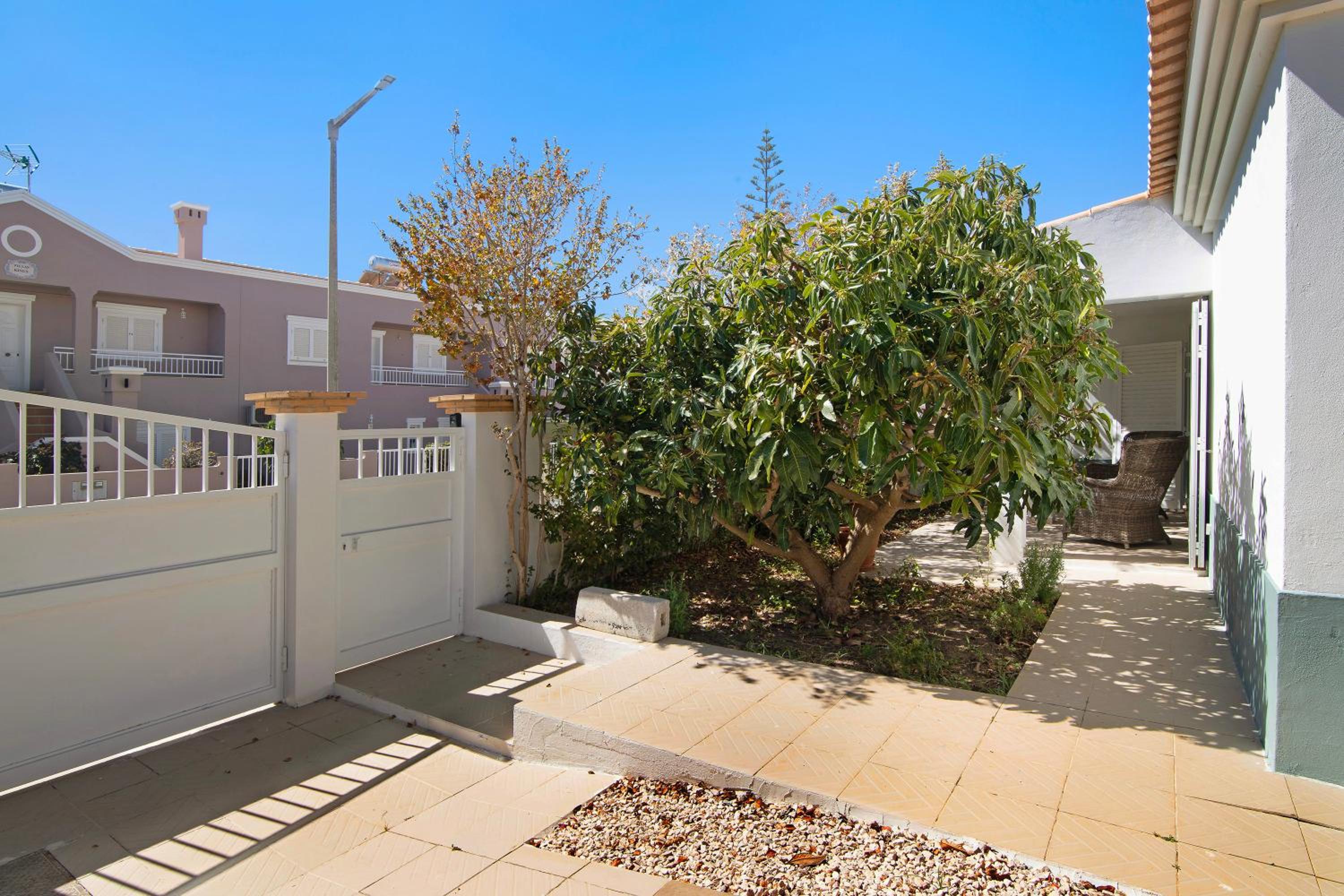 Villa photo 3