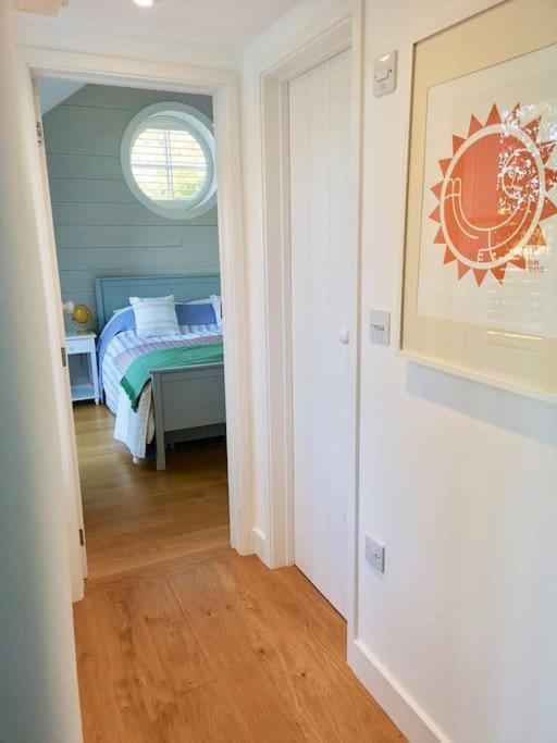 One-Bedroom House photo 1