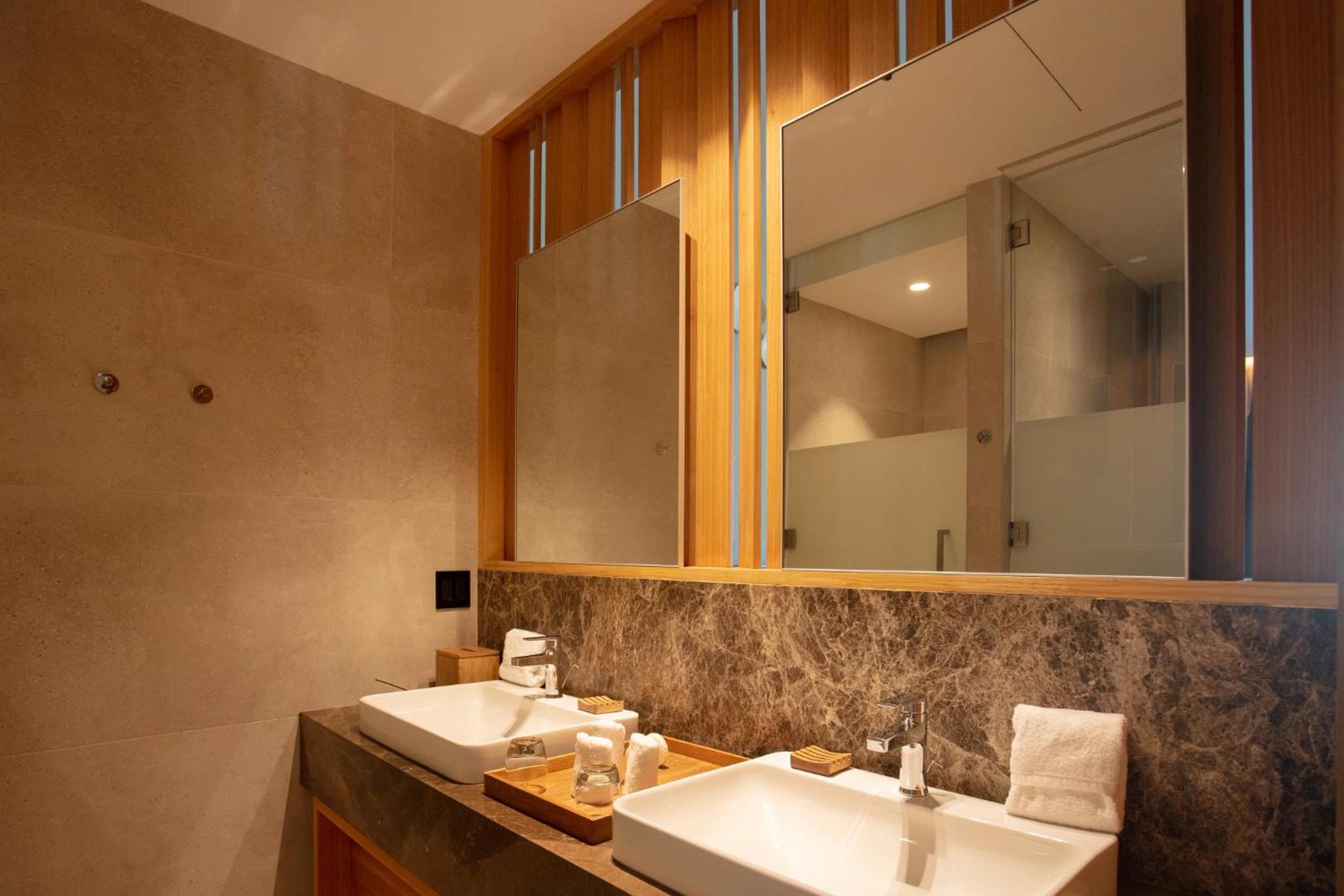 Junior Suite King photo 3