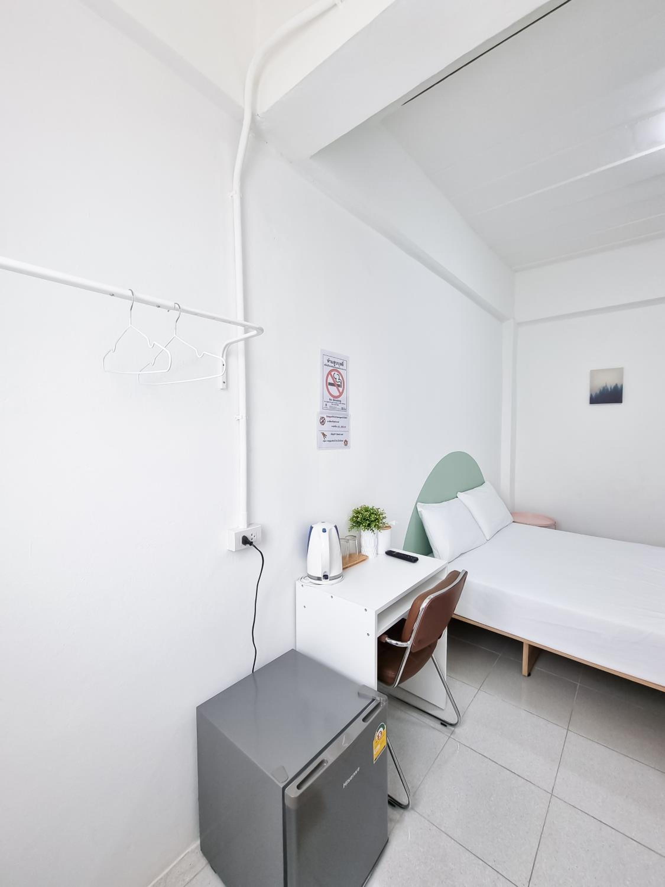 Standard Studio - Photo 3