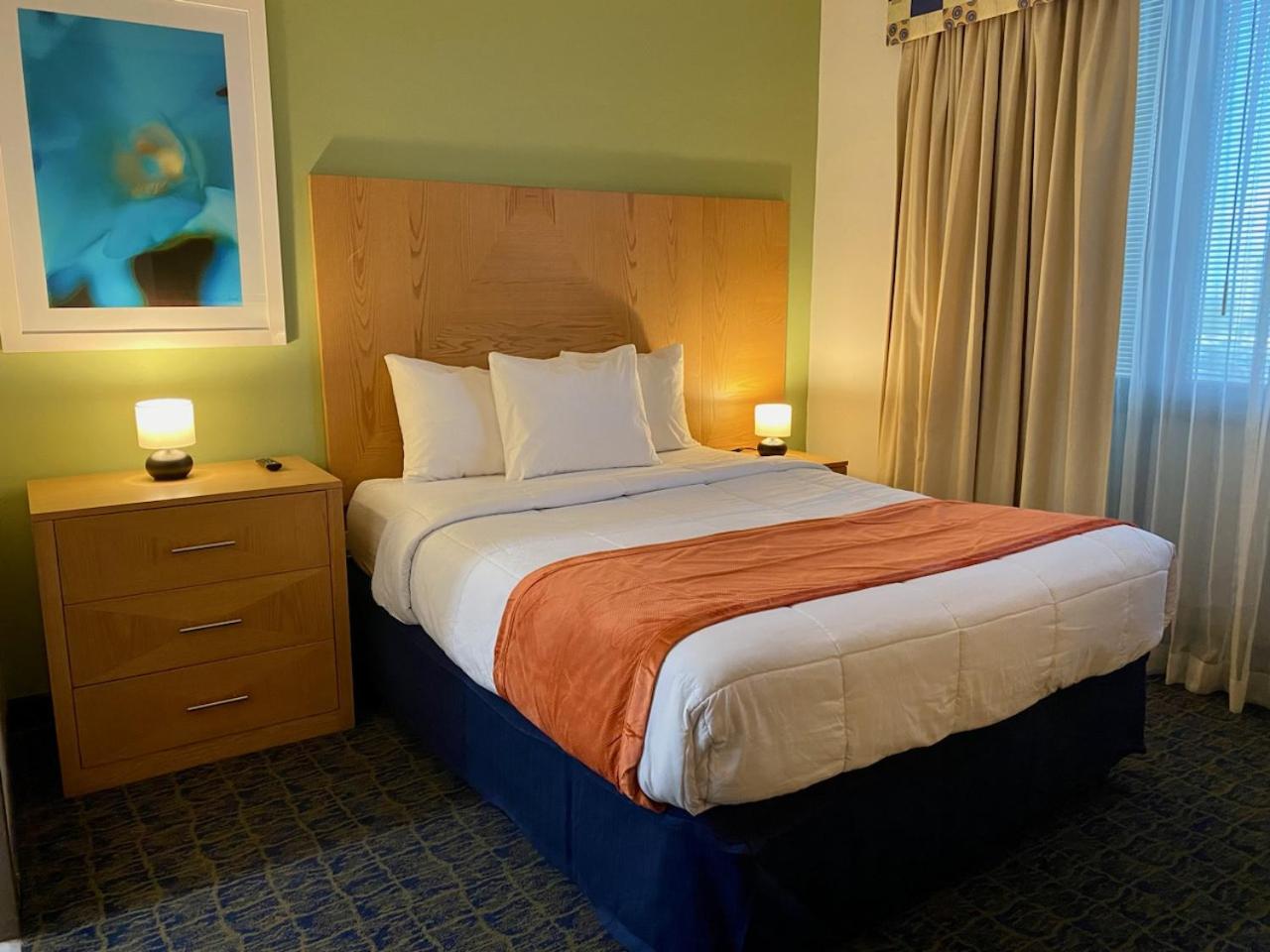 Queen Room