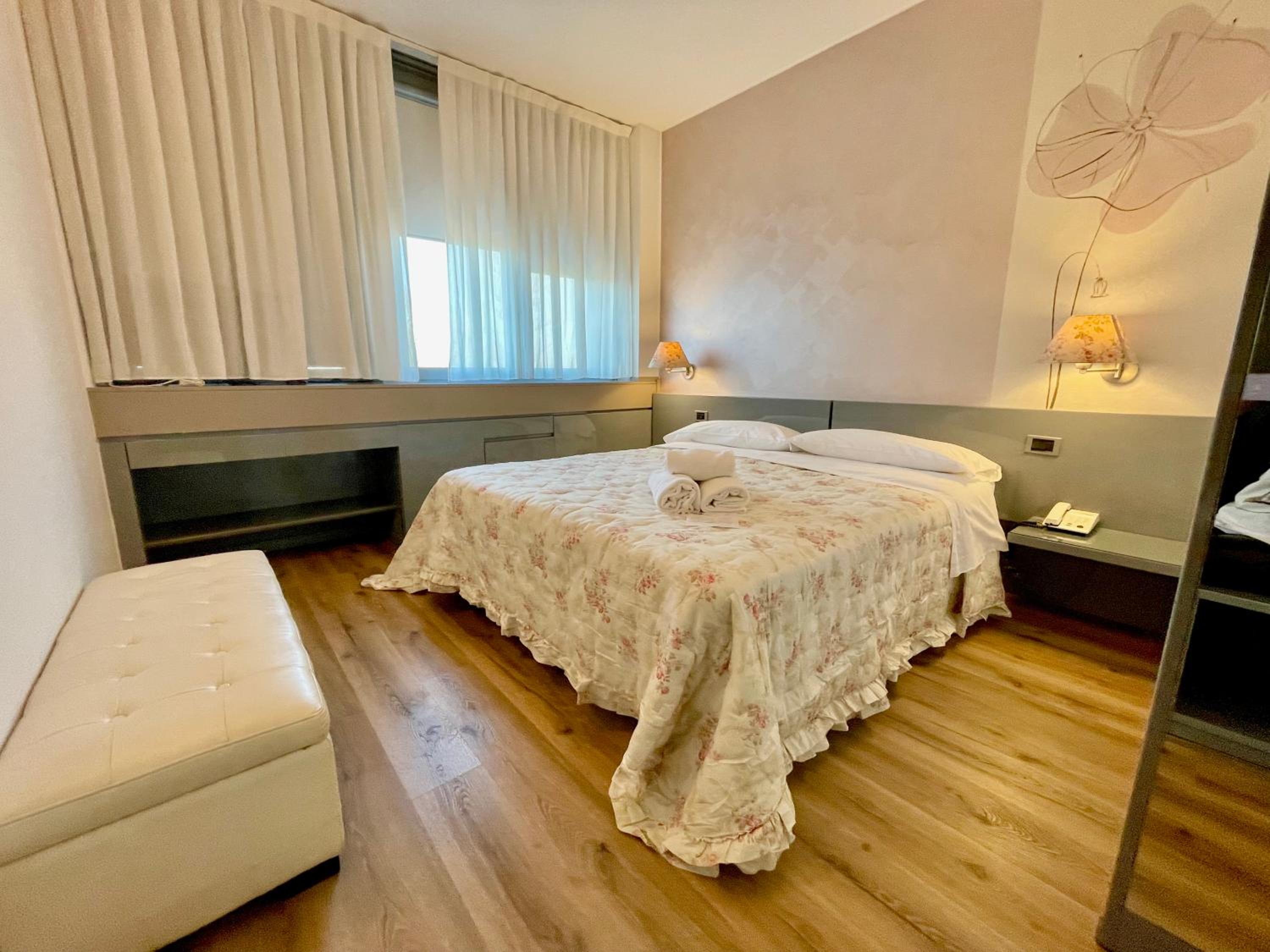 Double Room - Photo 1