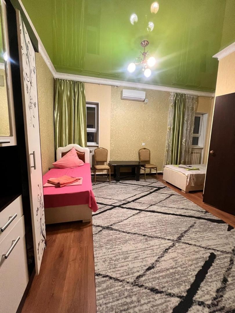 Single Room with Bath photo 3