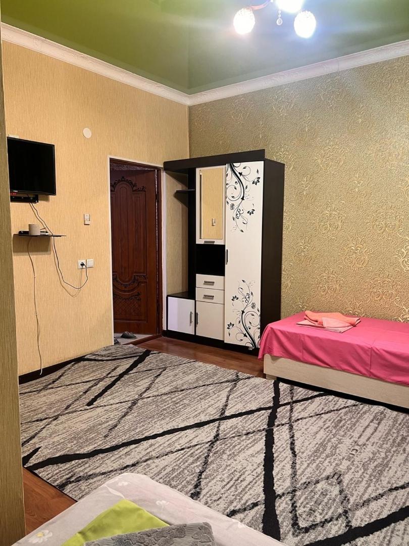 Single Room with Bath photo 3