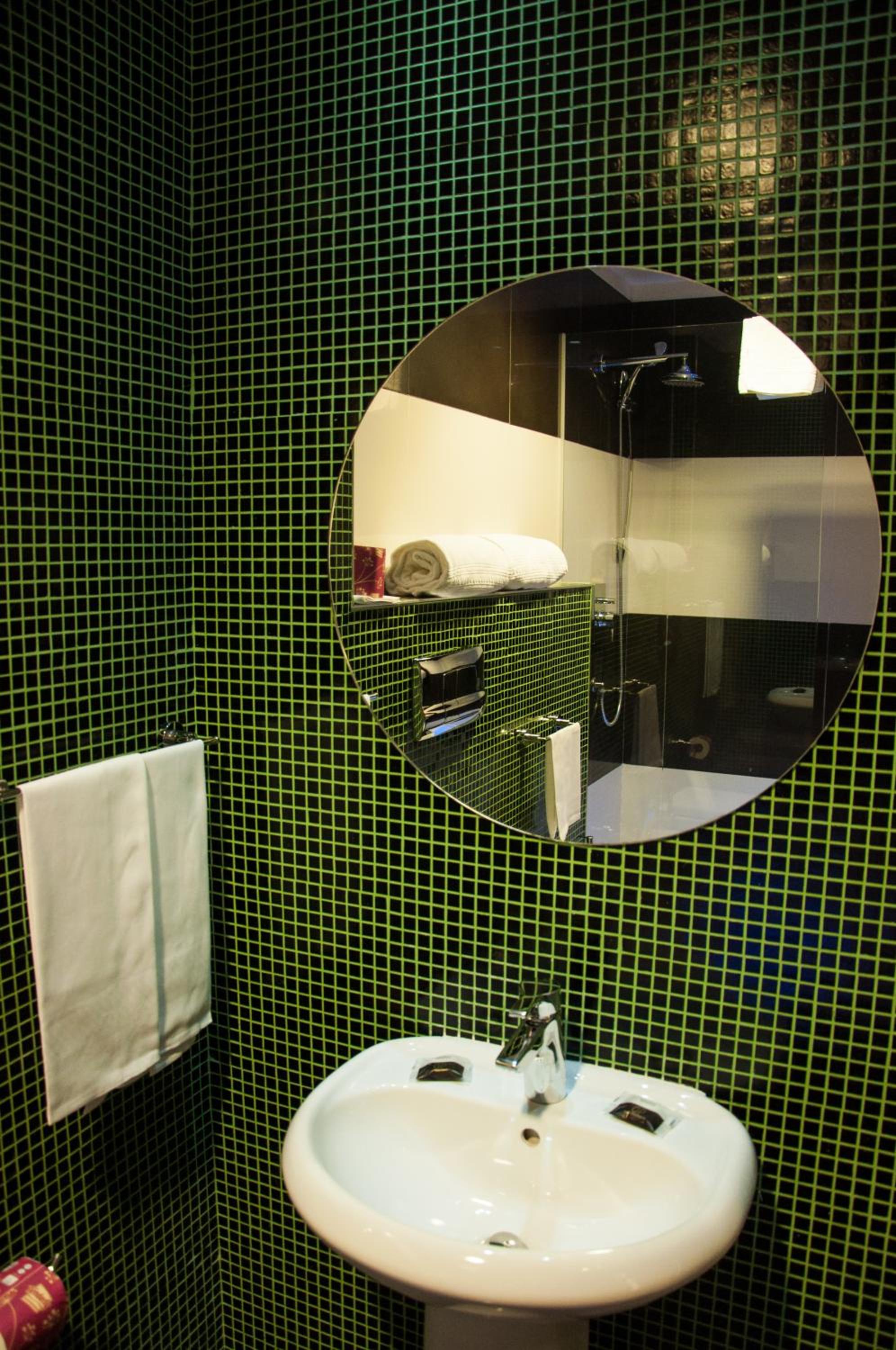 Suite - Photo 6