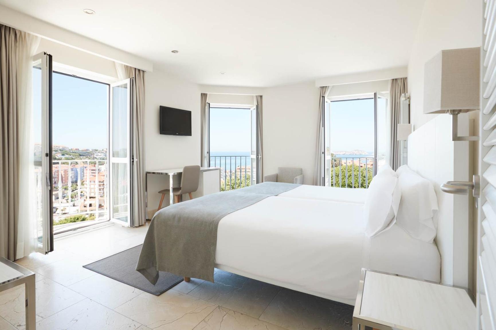 Double Room with Extra Bed - Photo 2