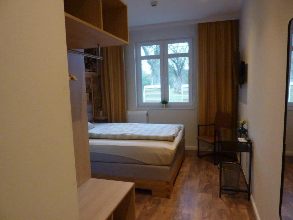 Standard Double Room photo 3