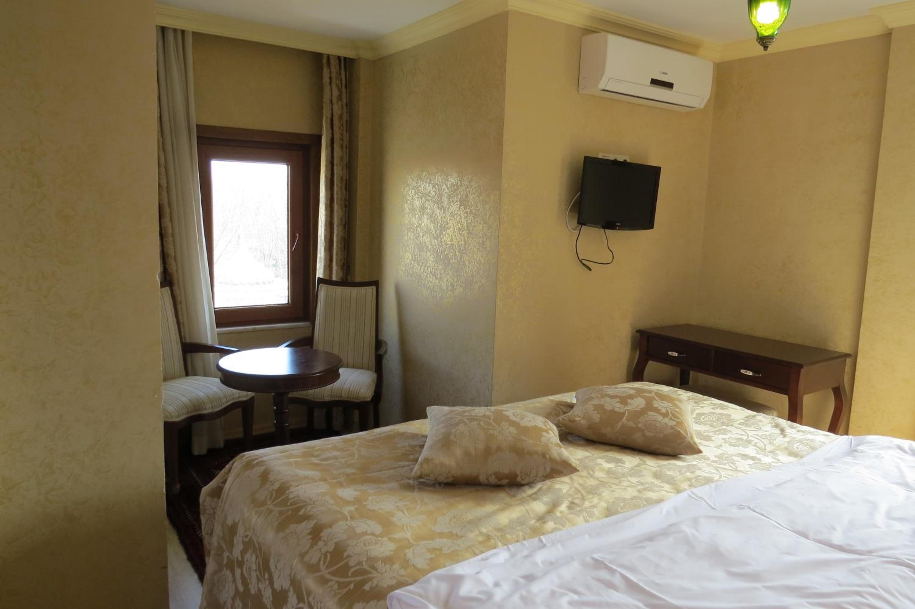 Superior Triple Room photo 3