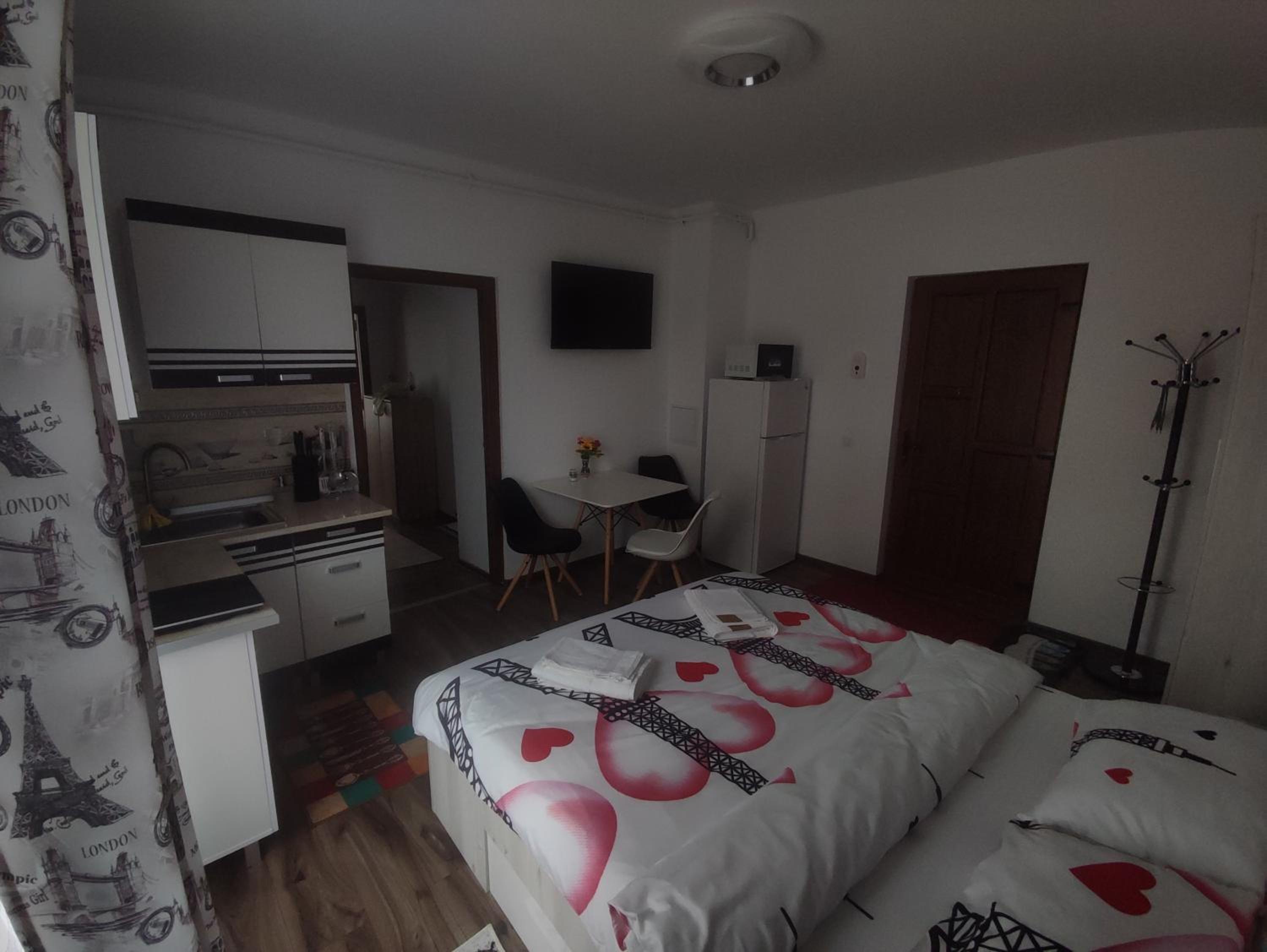 Two-Bedroom Apartment - Photo 9