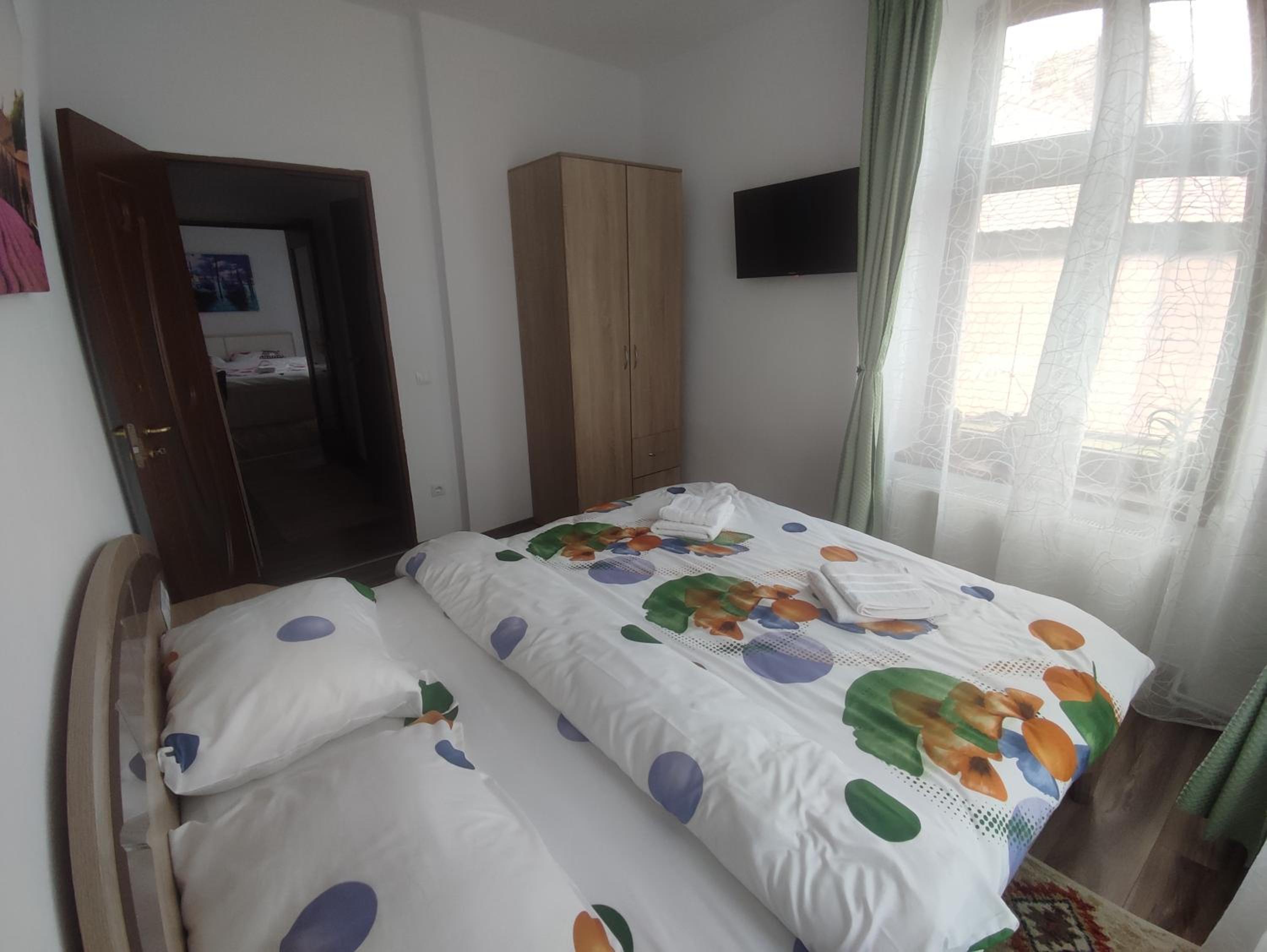 Two-Bedroom Apartment - Photo 3