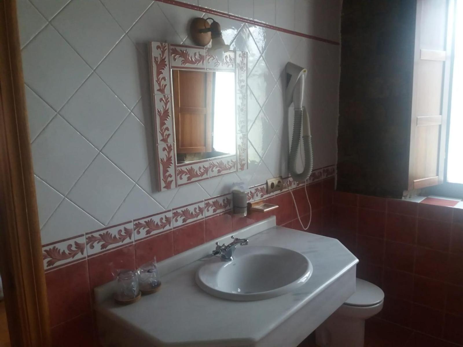 Double Room with Spa Bath photo 3