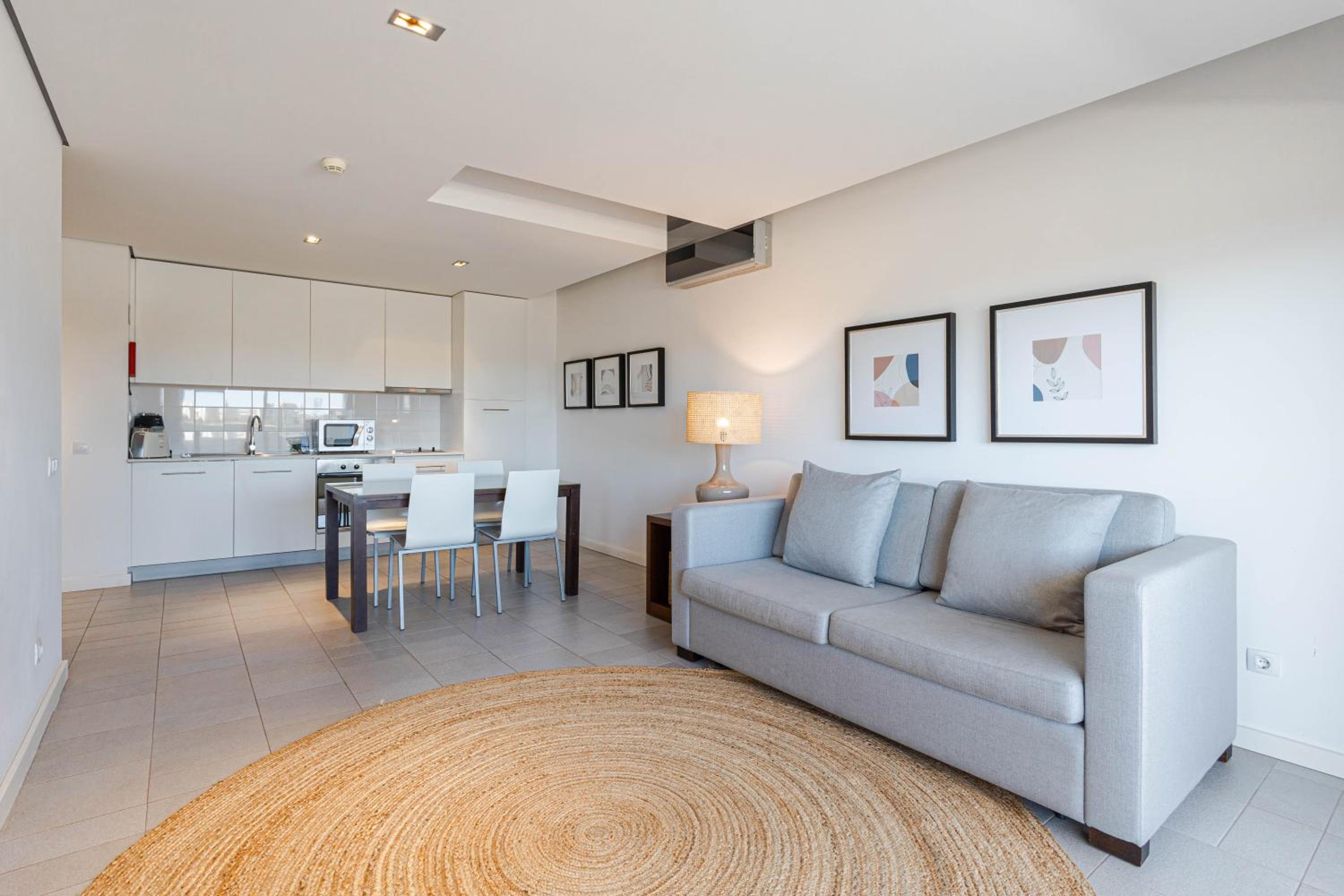 Apartment with Pool View  - Photo 4