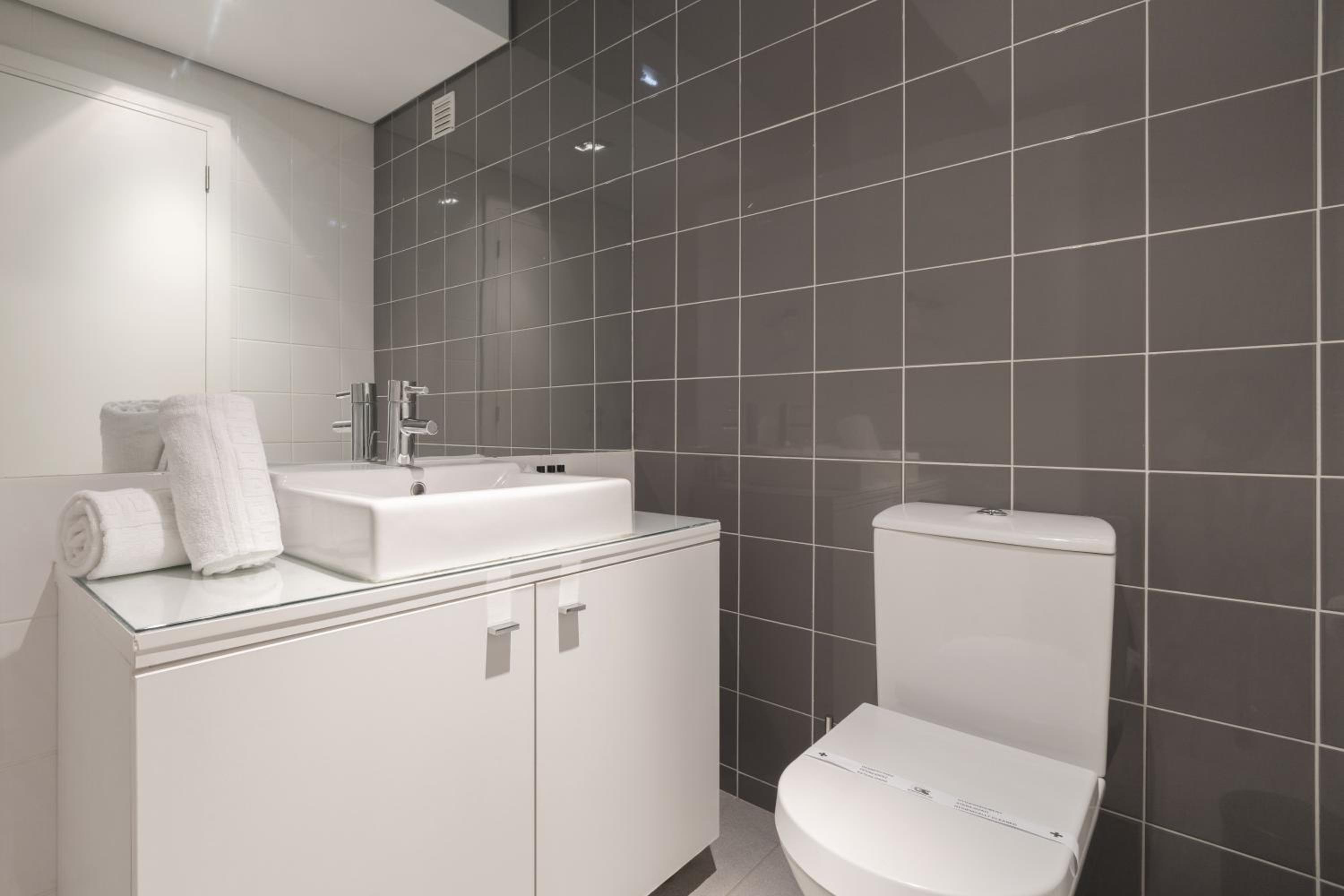 Two-Bedroom Apartment - Photo 3