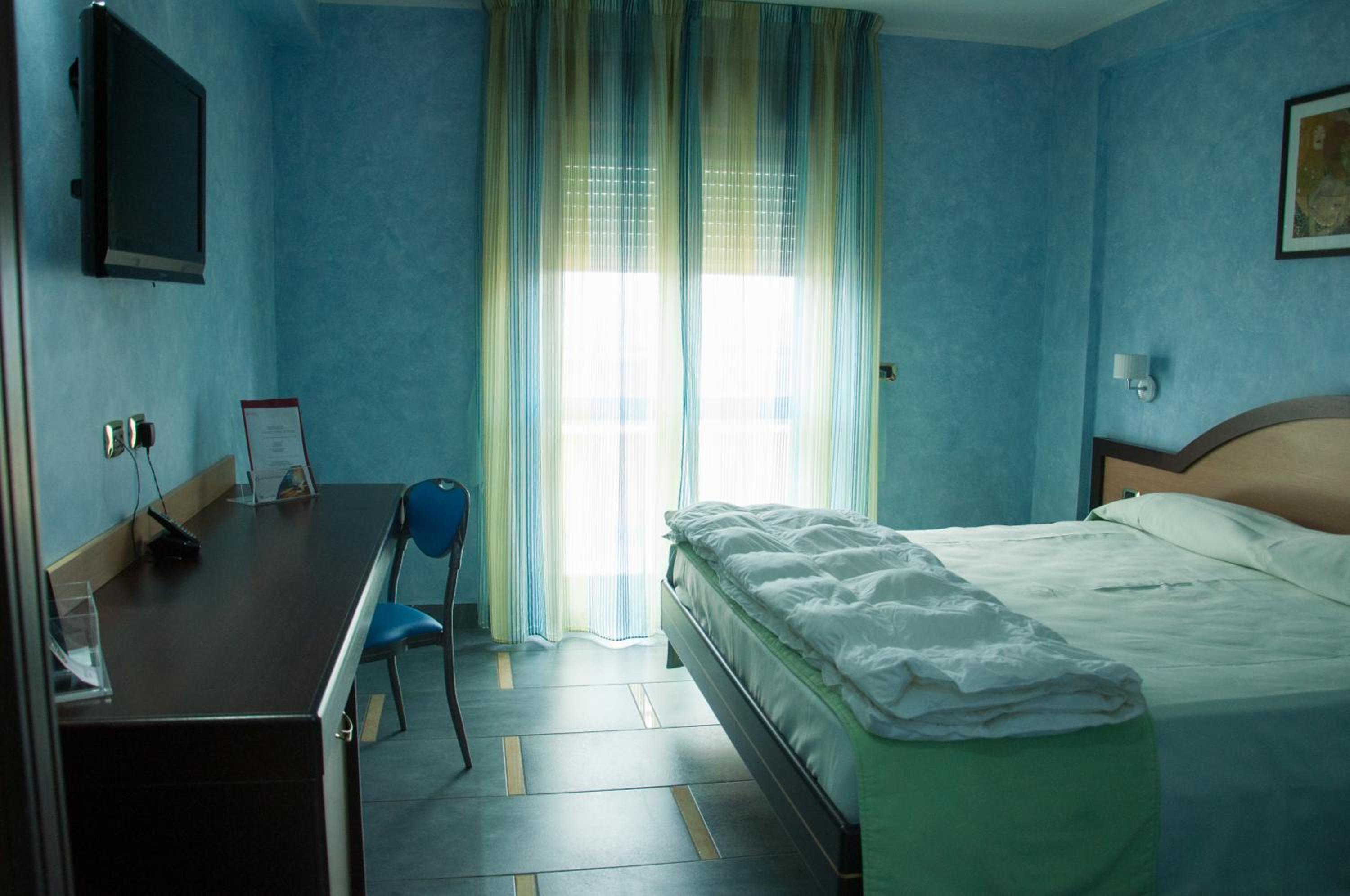Double Room - Photo 13