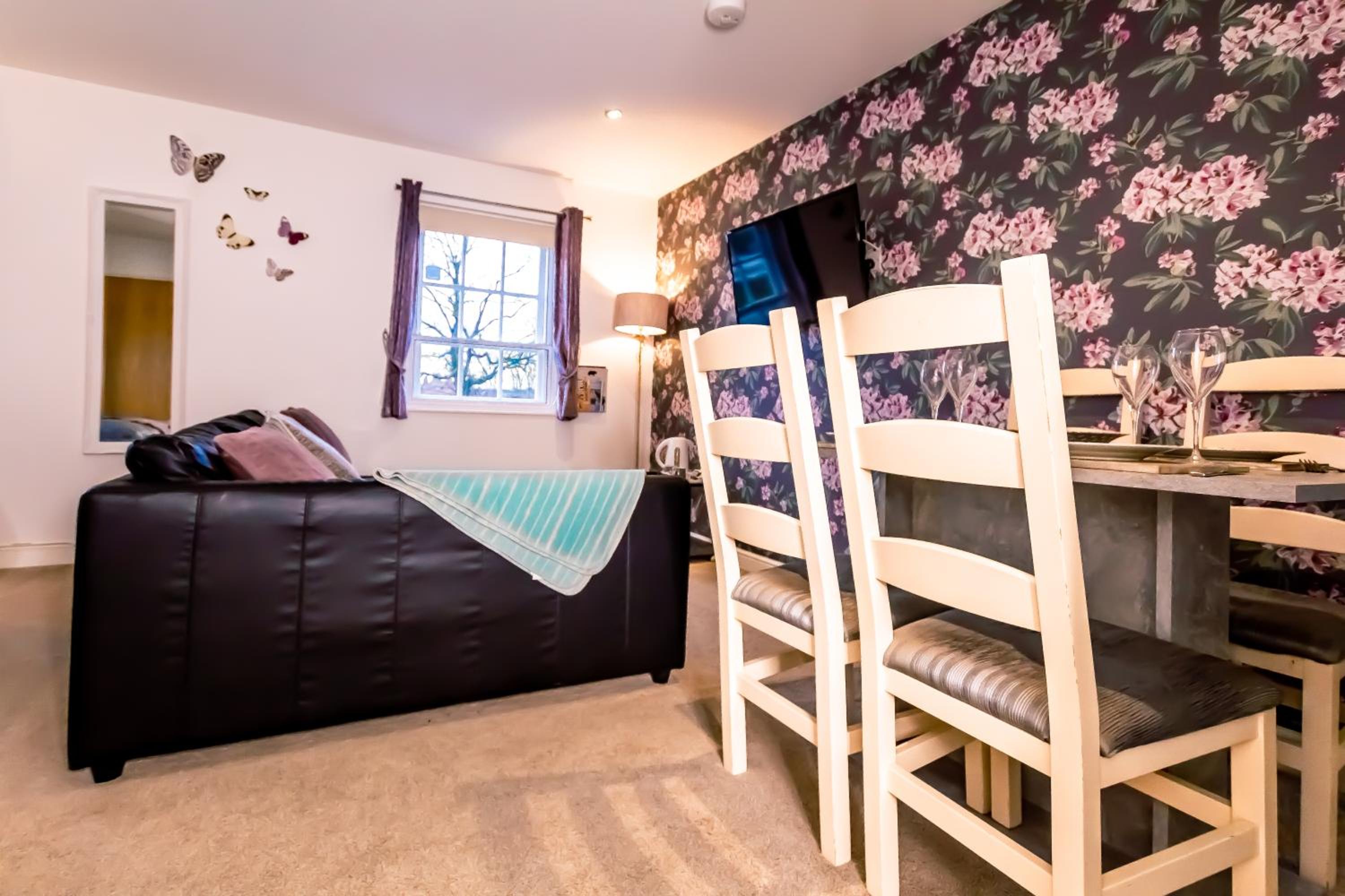 Studio Apartment photo 3