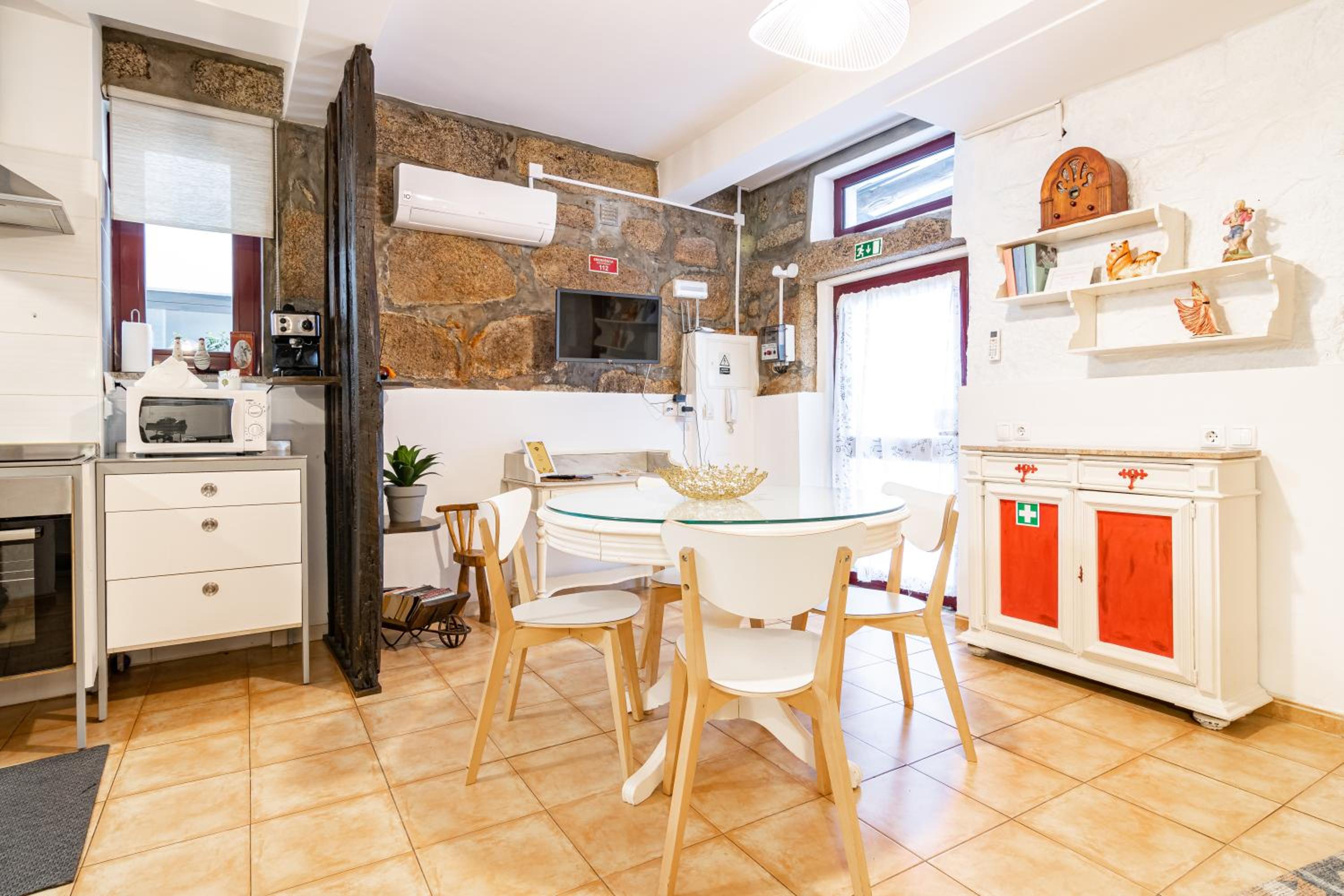 Apartment - Photo 8