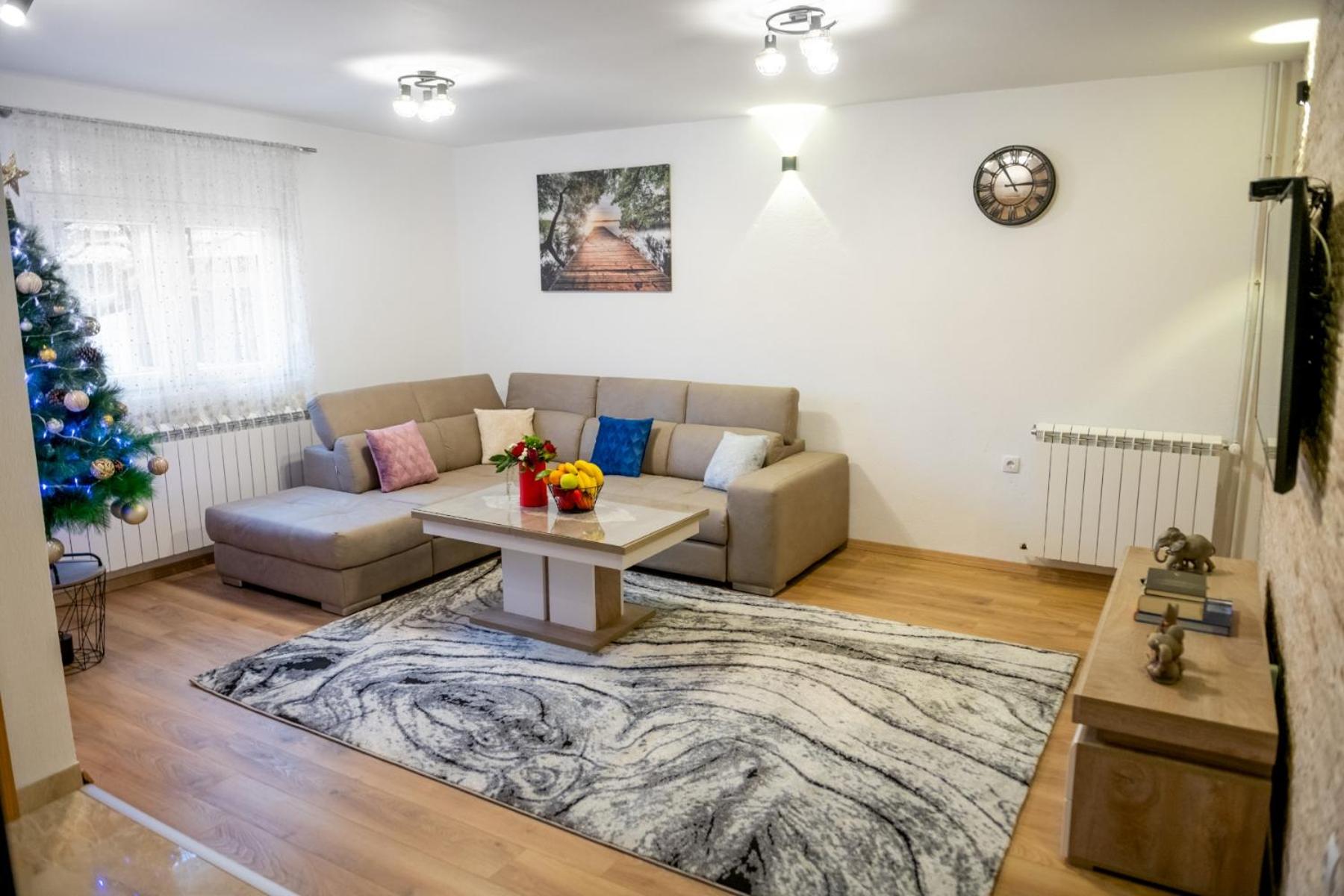 Two-Bedroom House - Garden View