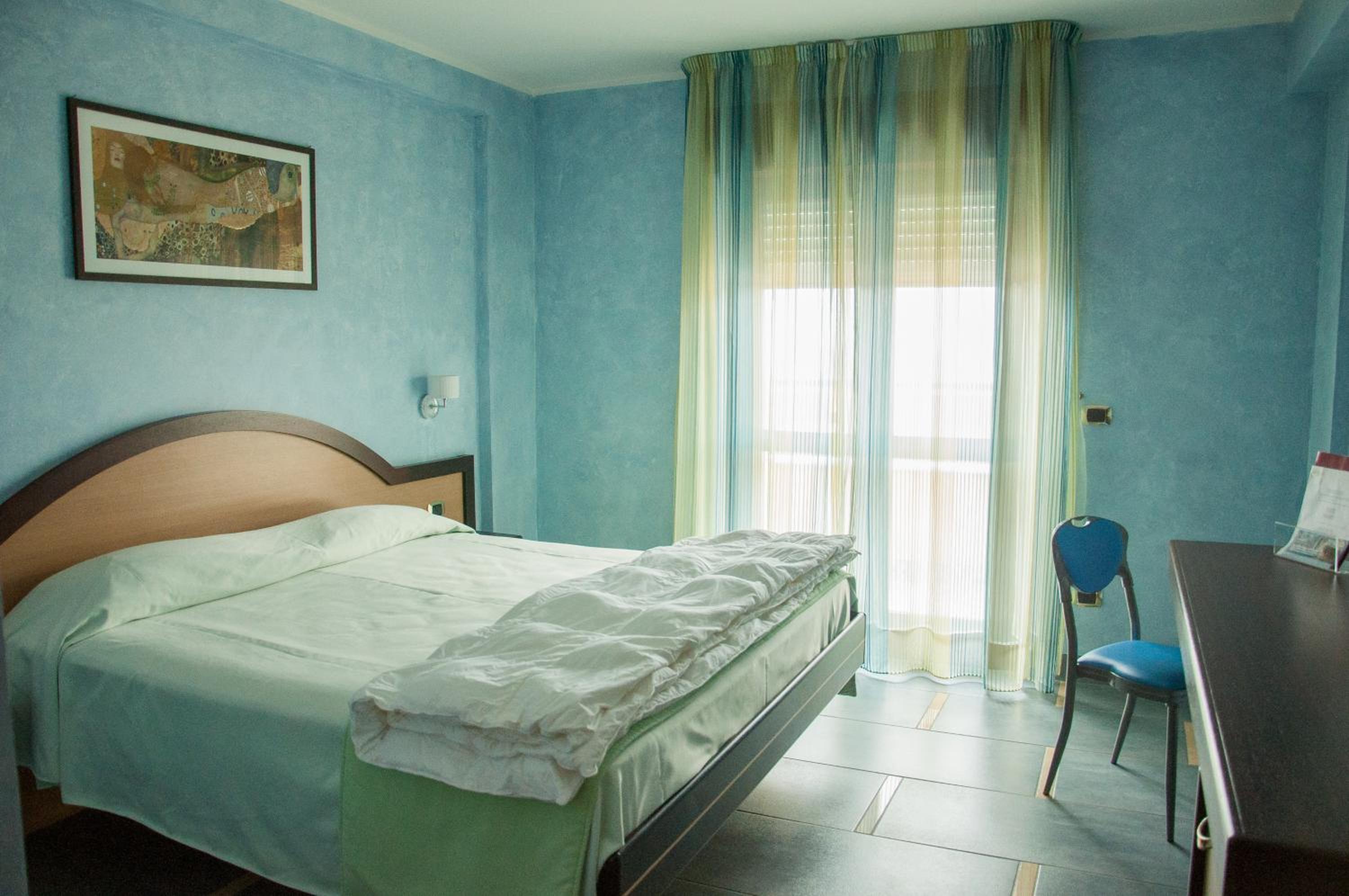 Double Room - Photo 2