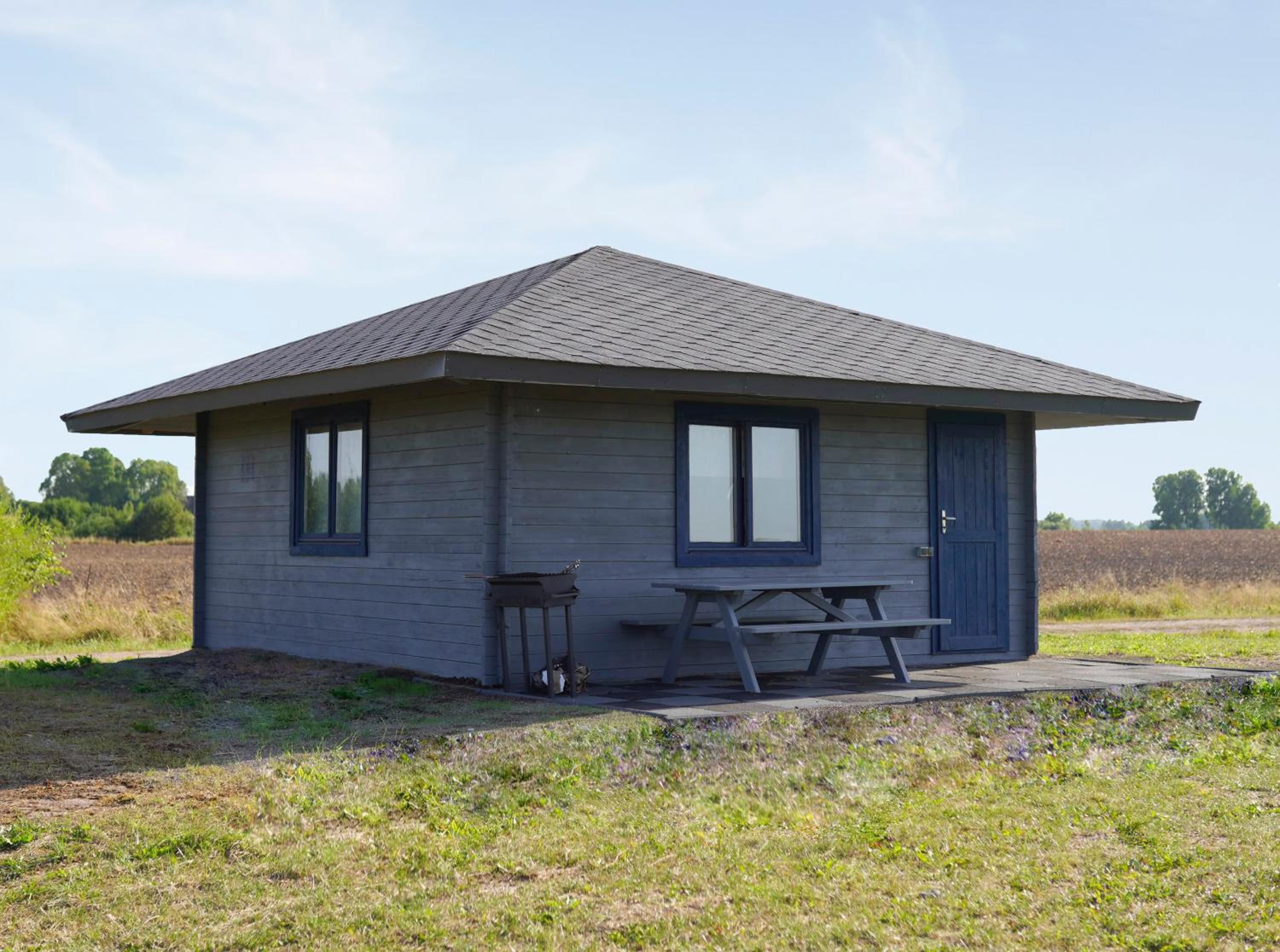 One-Bedroom House - Photo 2