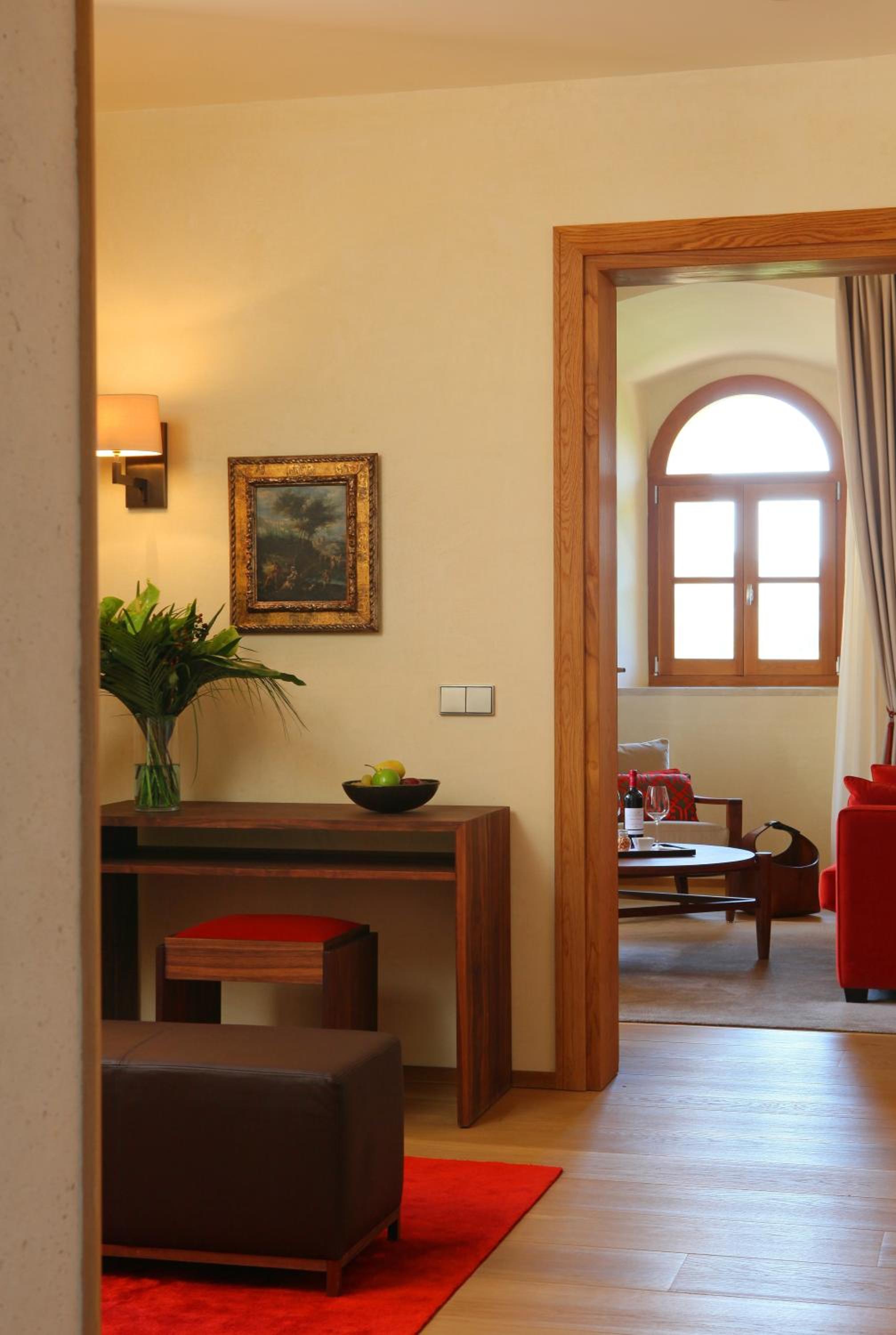 Junior Suite with Spa Access photo 3