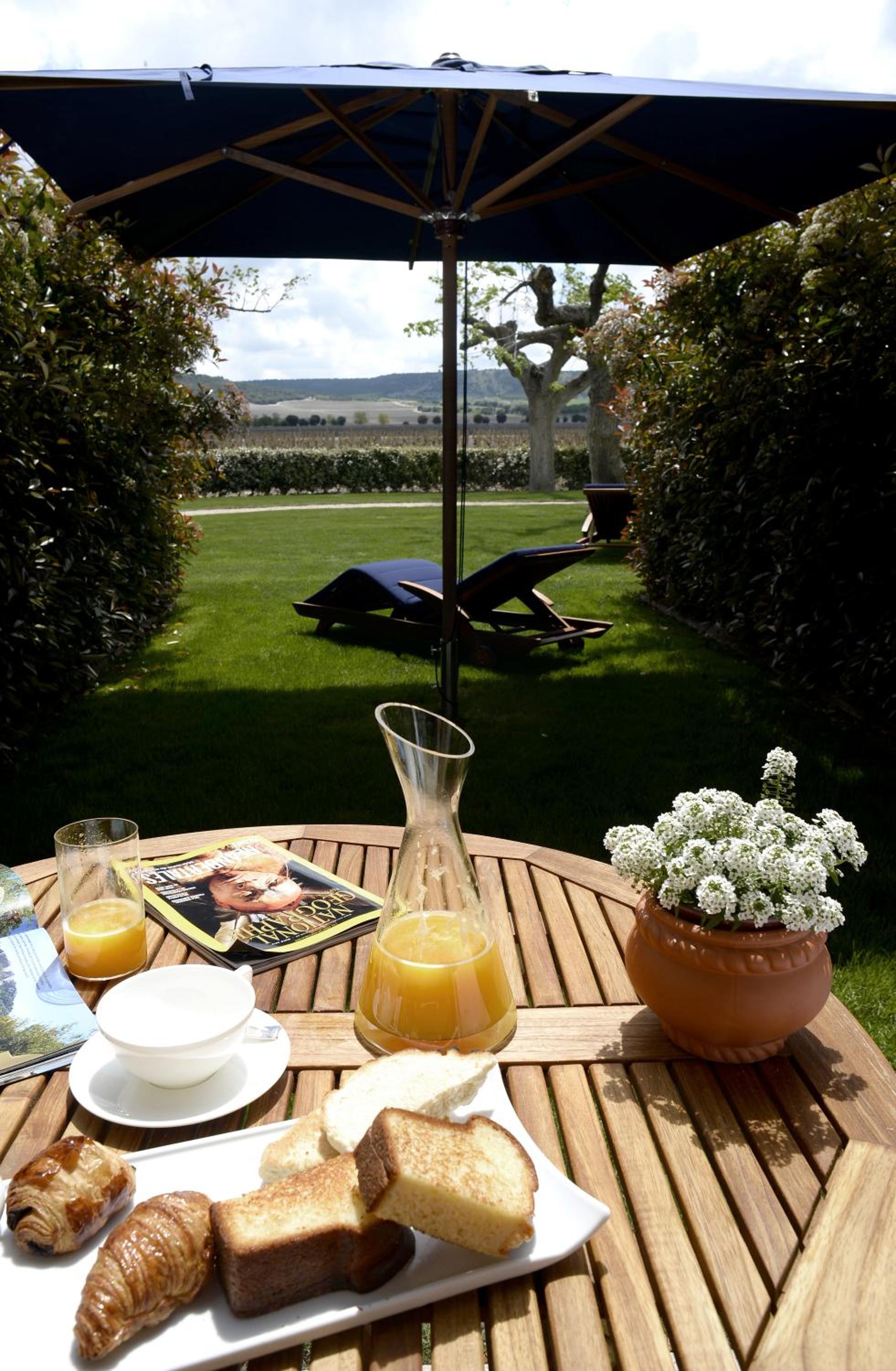 Classic Double Room with Terrace and Spa Access photo 2