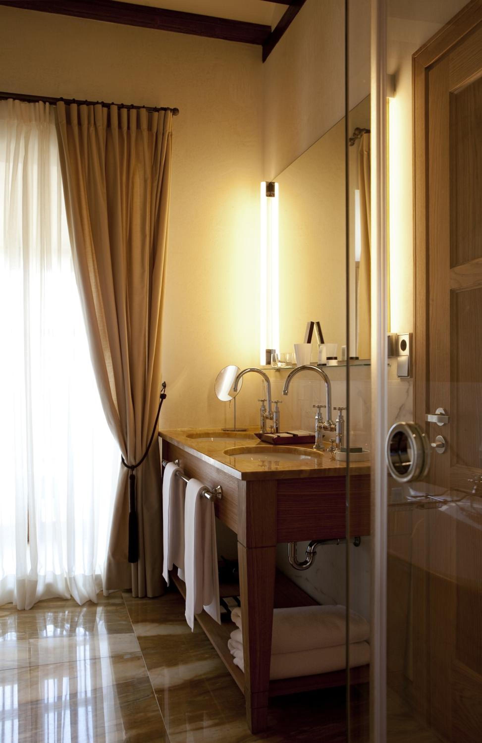 Two-Bedroom Suite with Spa Access photo 2