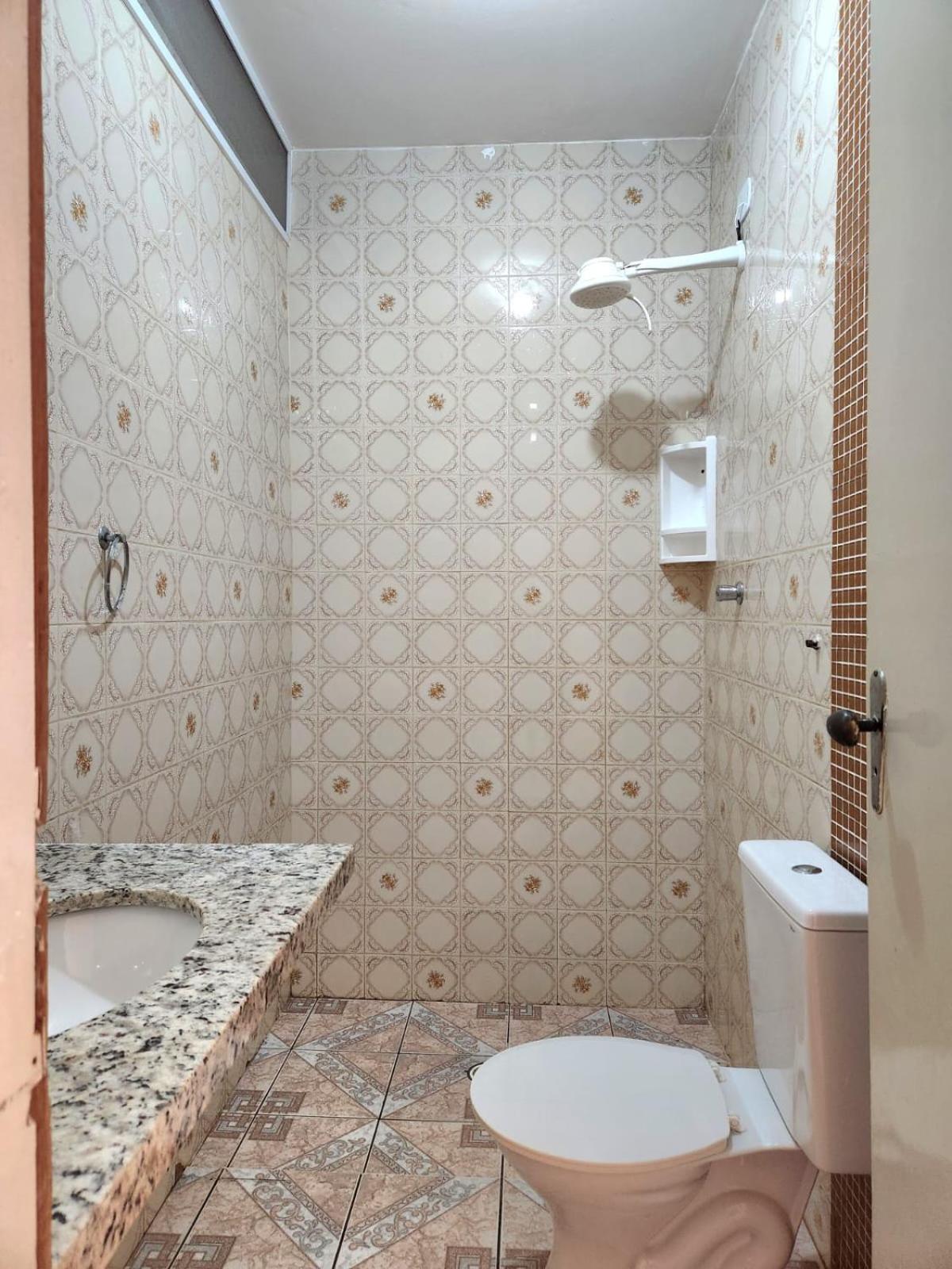 Suite - Photo 3