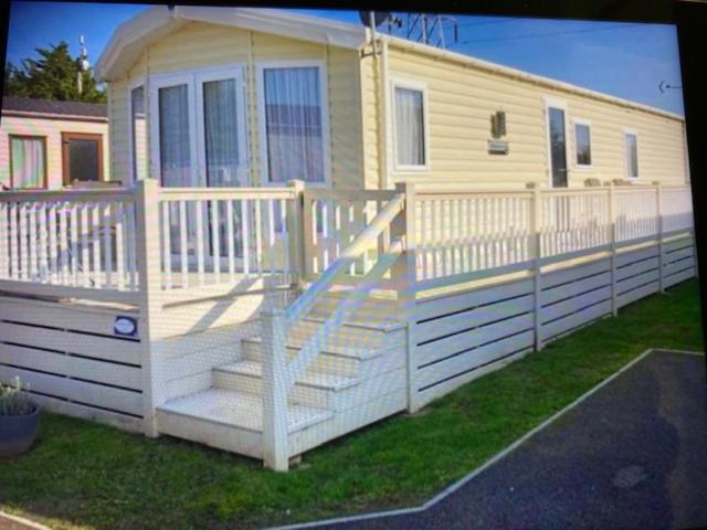 Mobile Home photo 2