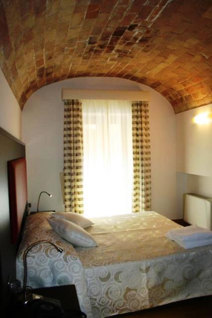 Double or Twin Room photo 2