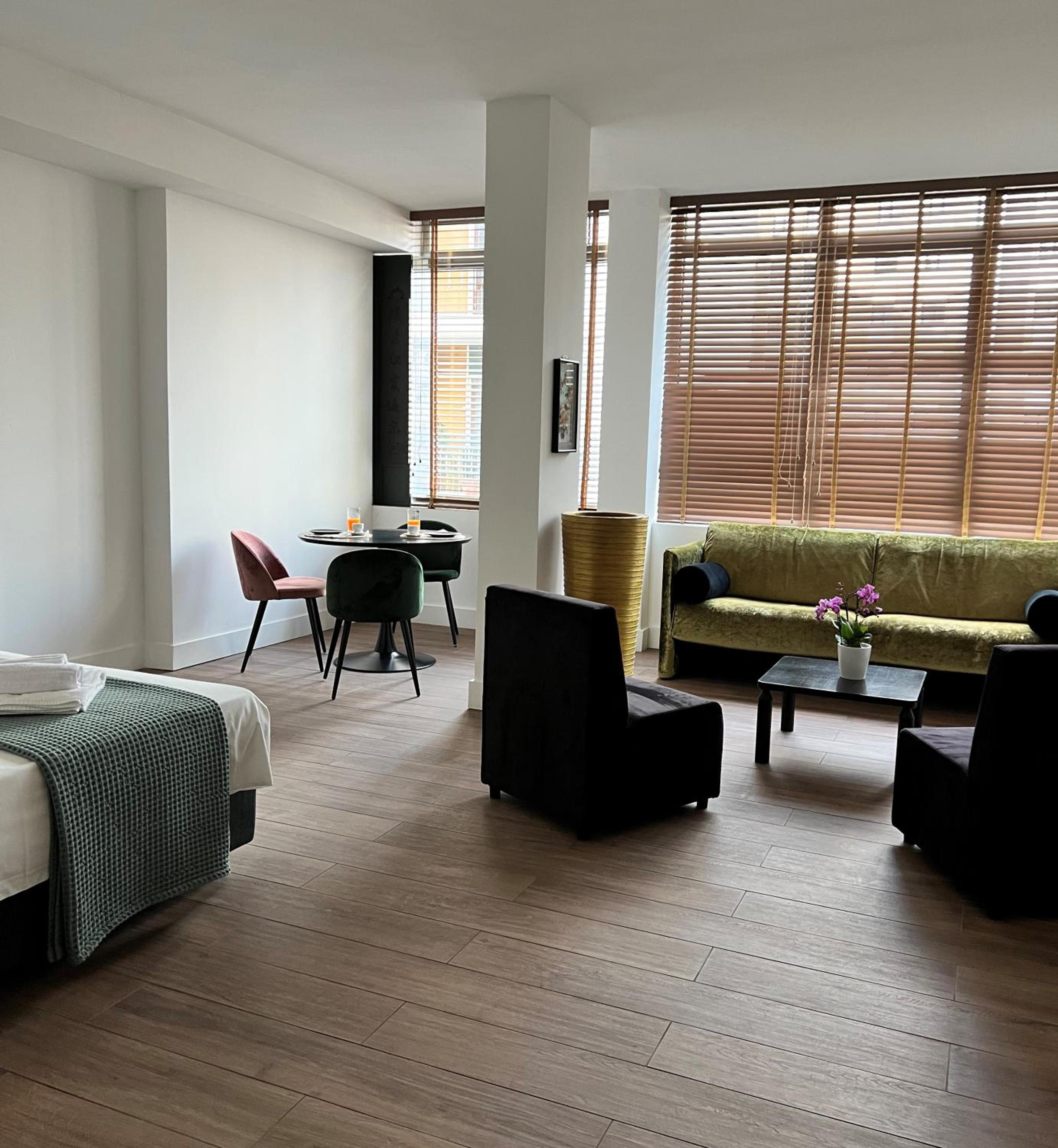 Family Room - Photo 1