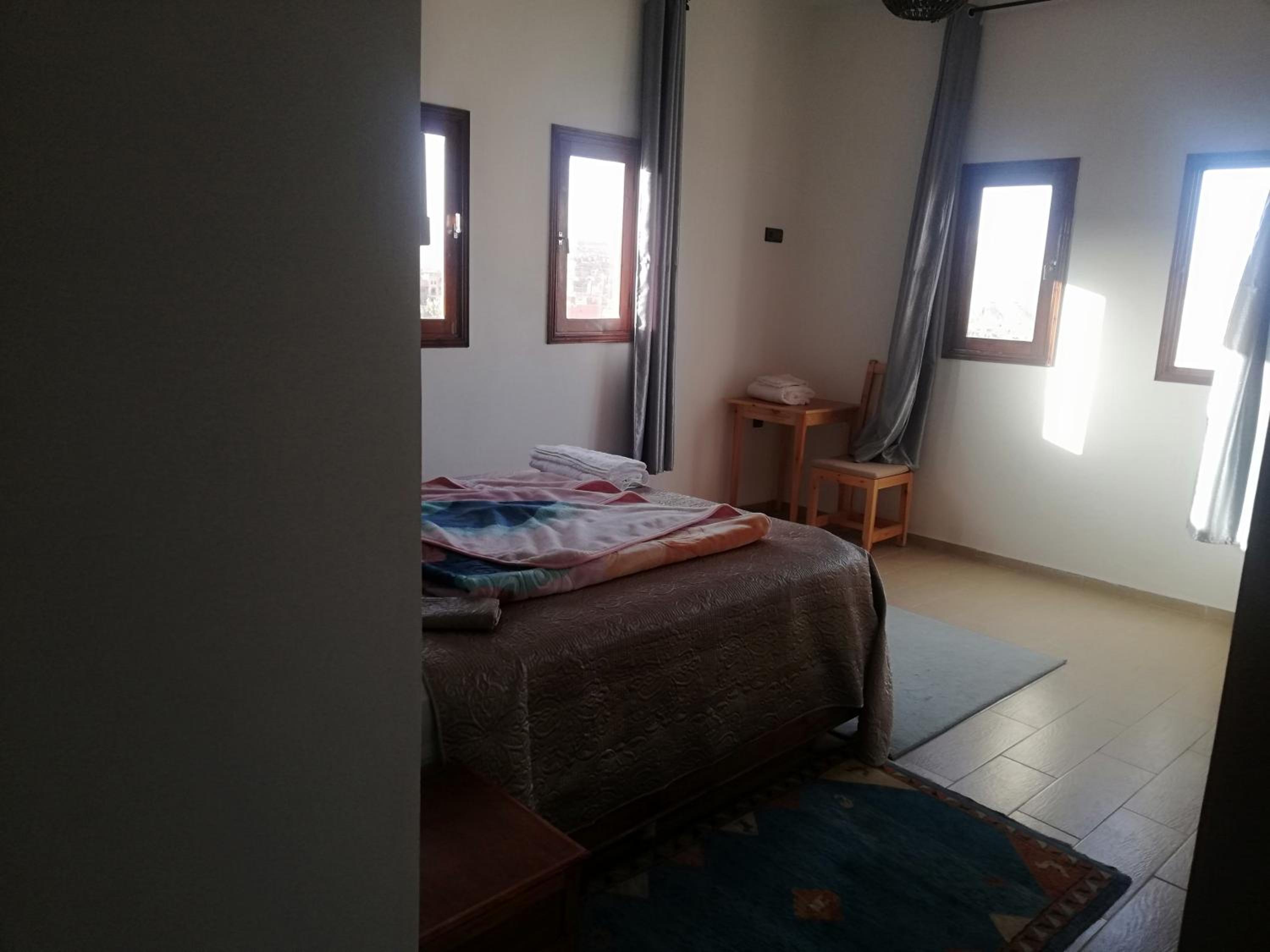 Double Room with Private Bathroom - Photo 6