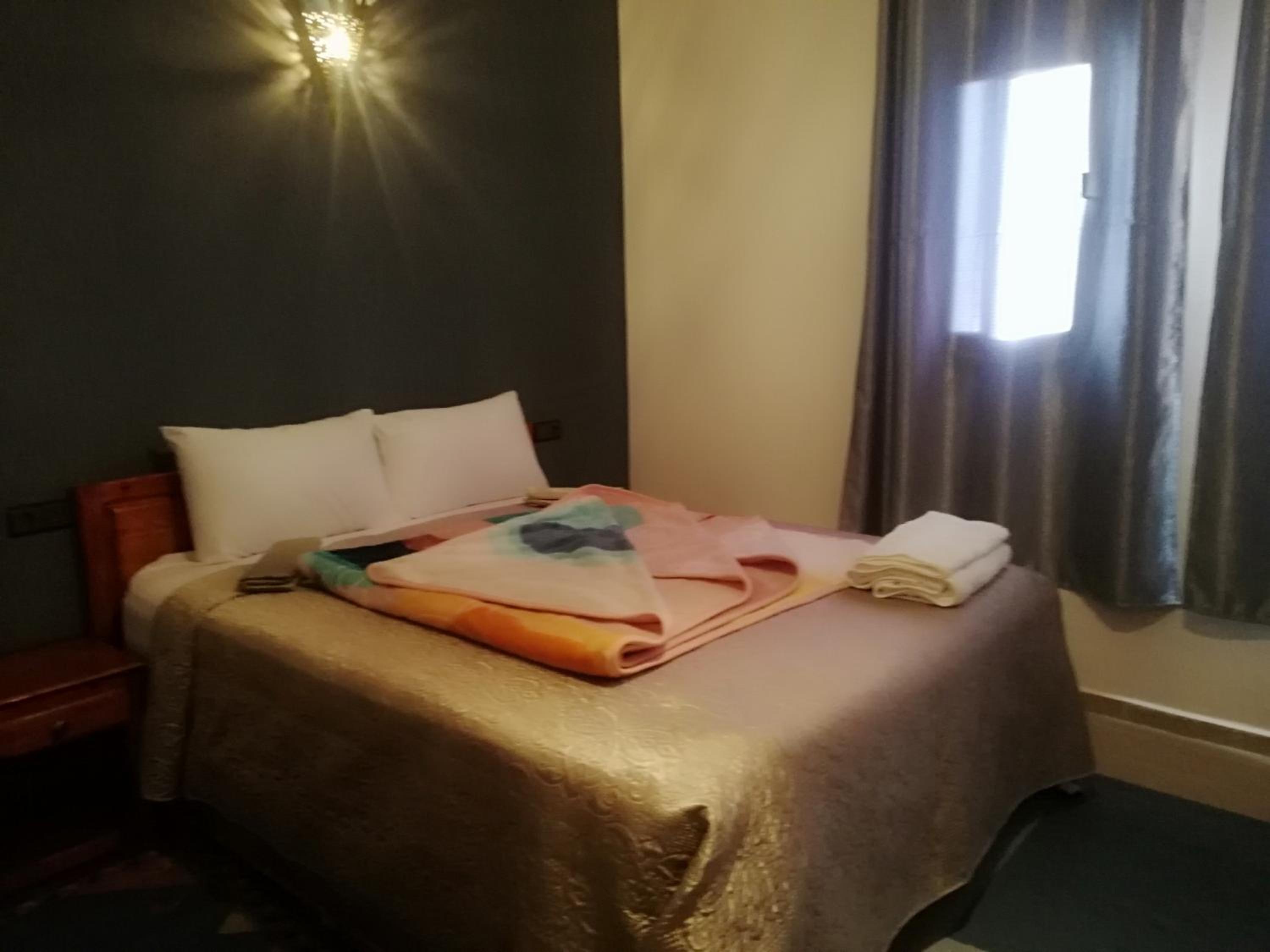 Double Room with Private Bathroom - Photo 1