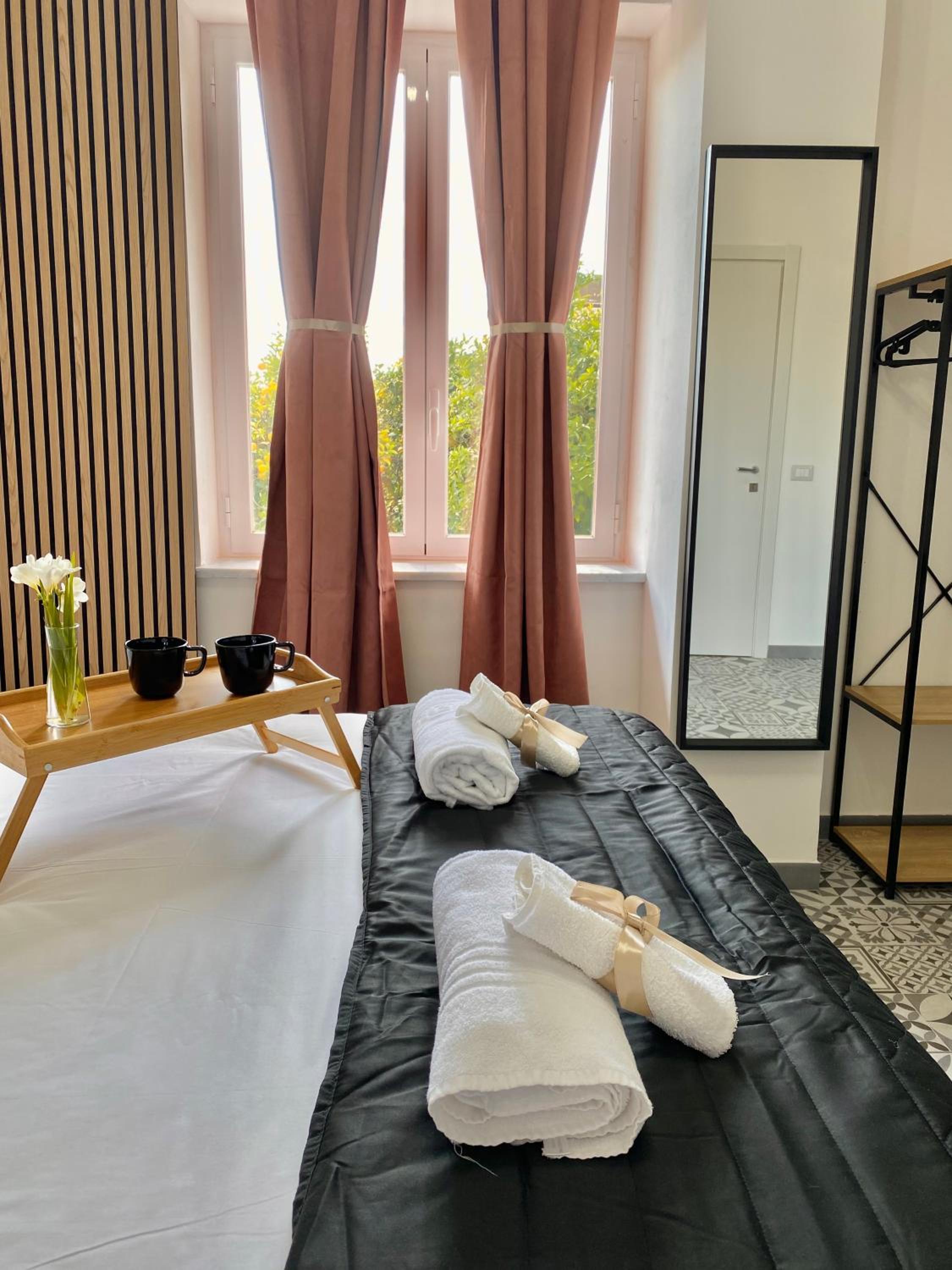 Large Double Room photo 2