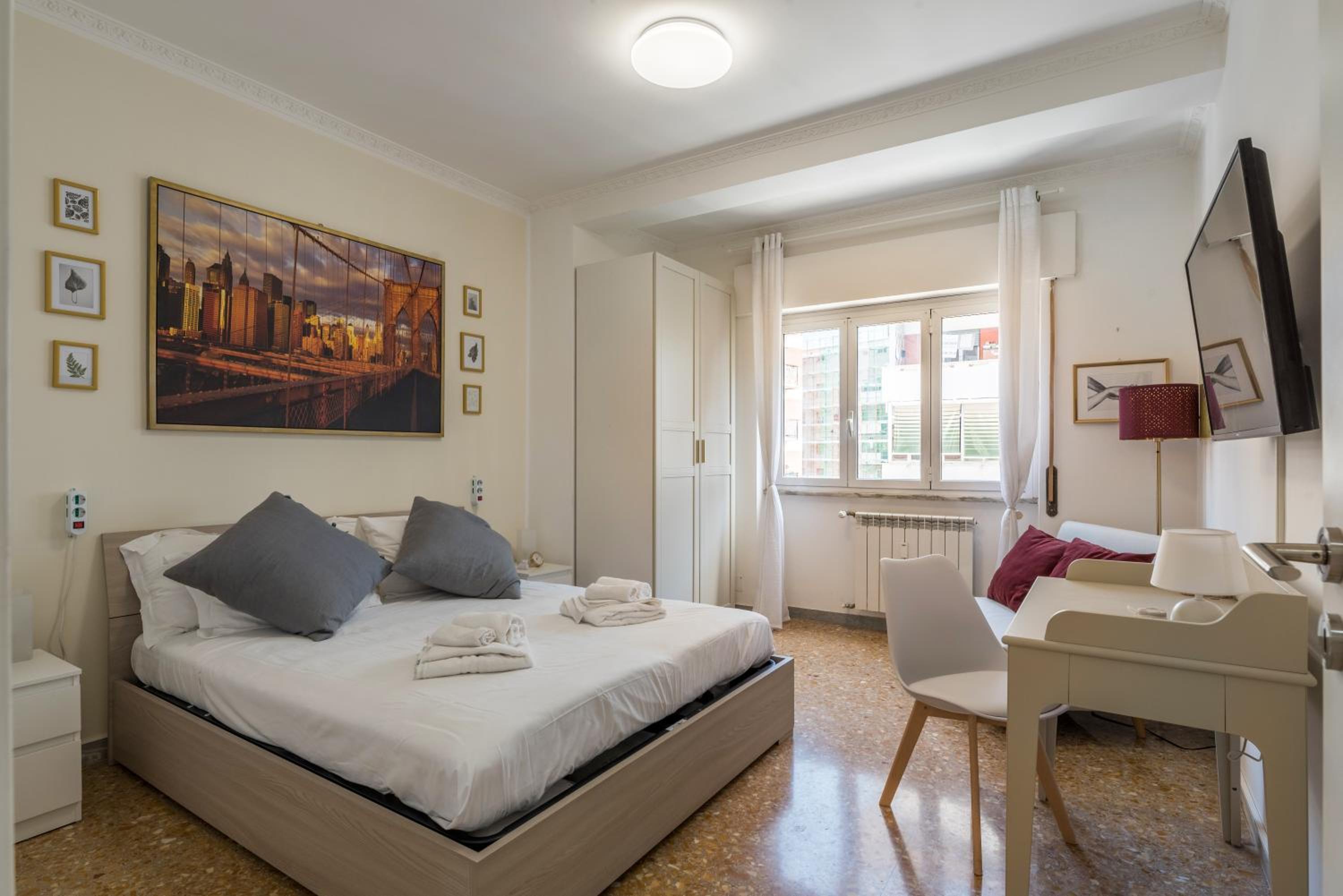One-Bedroom Apartment