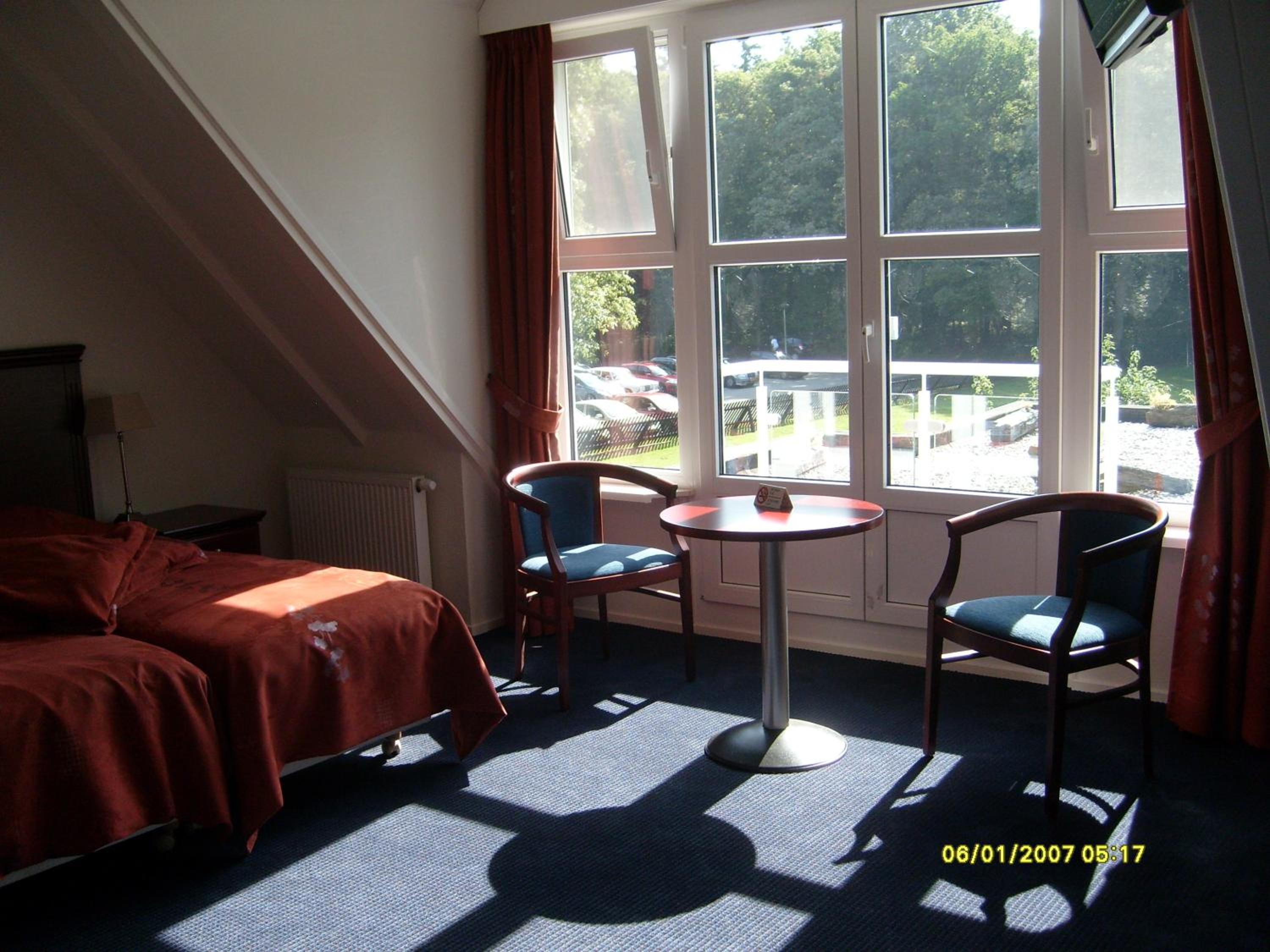 Deluxe Double Room With Bath photo 3