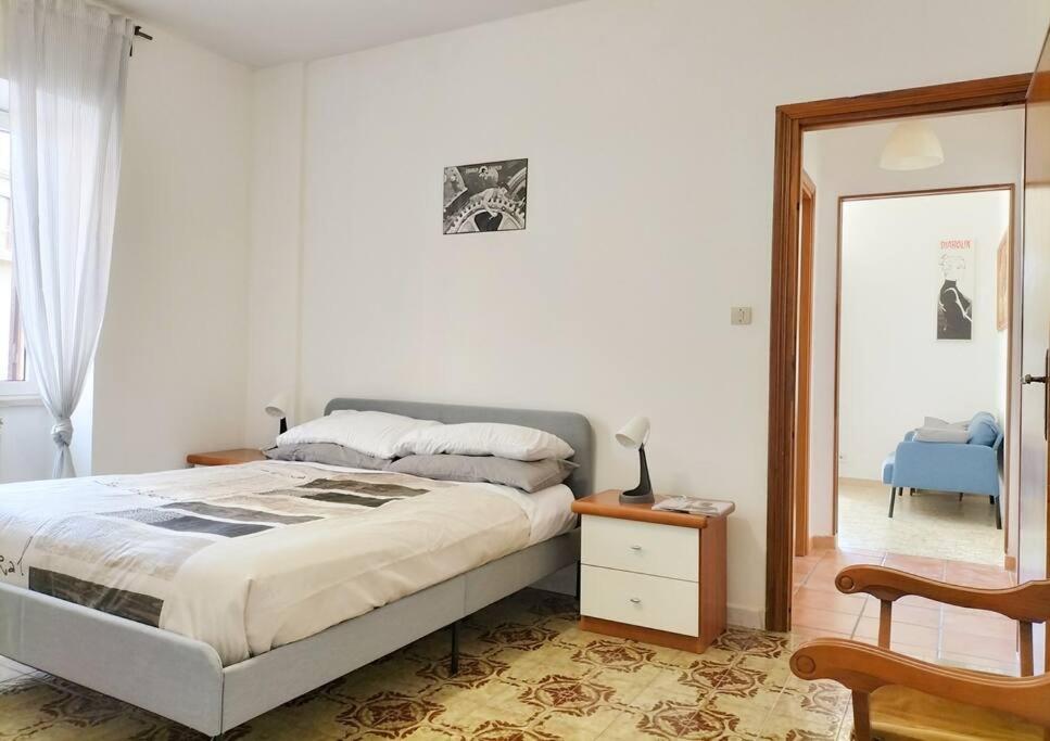 One-Bedroom Apartment photo 3
