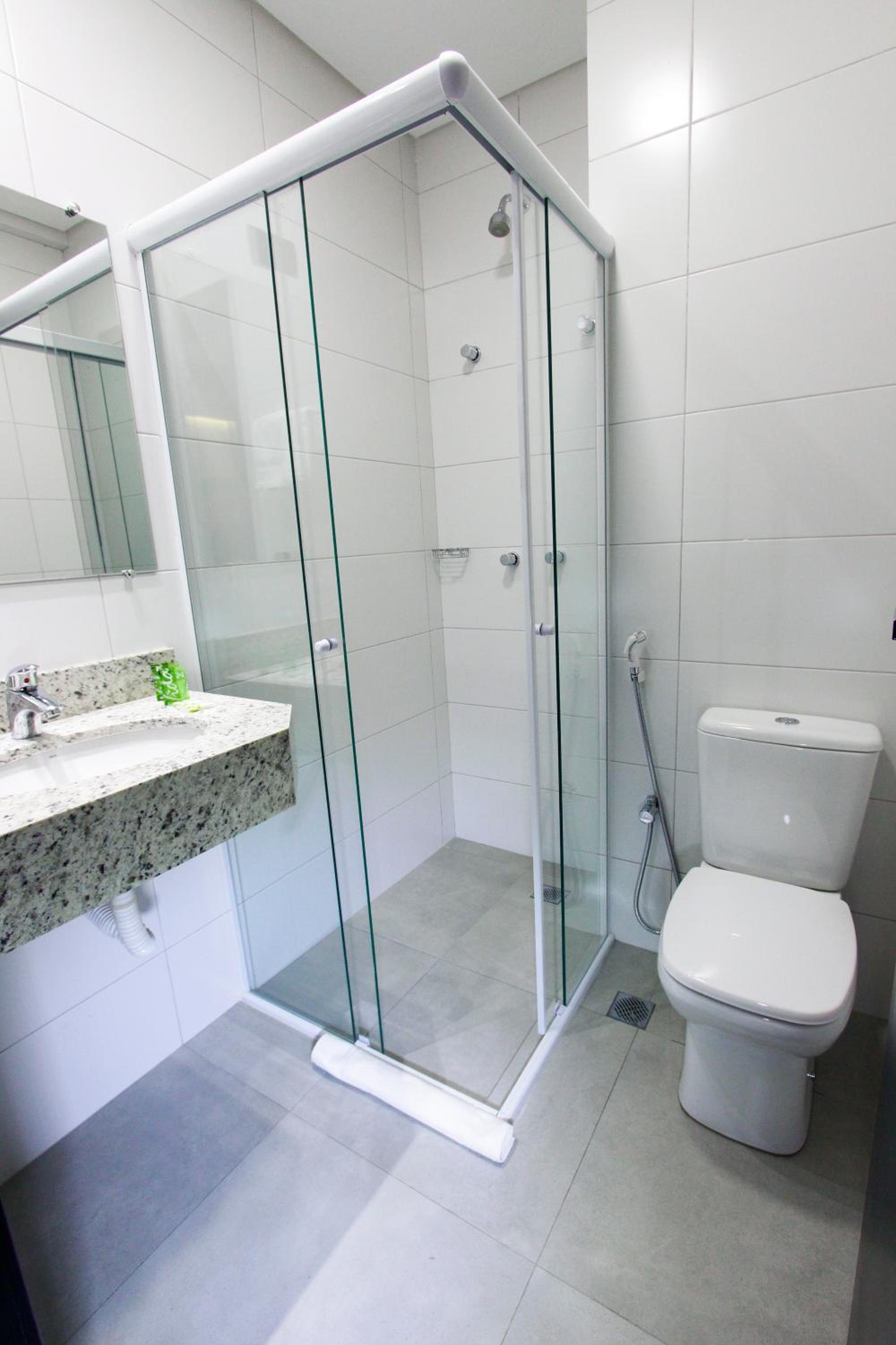 Standard Double Room - Photo 4