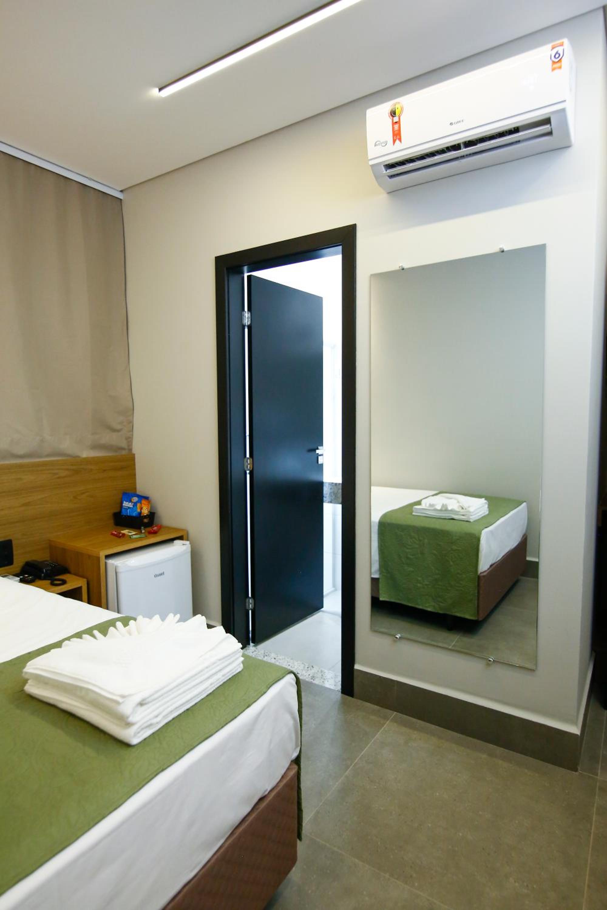Standard Single Room - Photo 3
