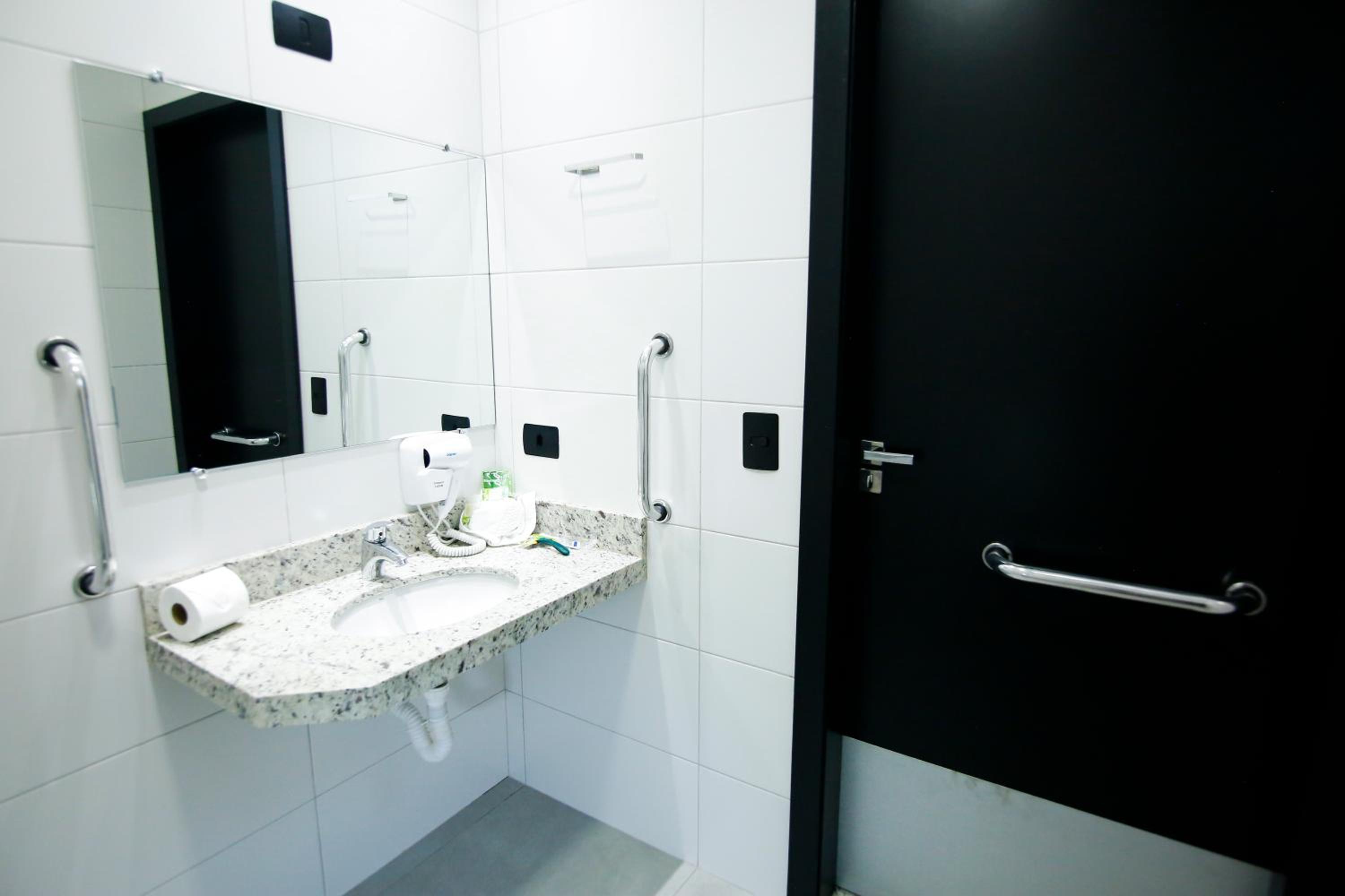 Standard Single Room - Photo 2