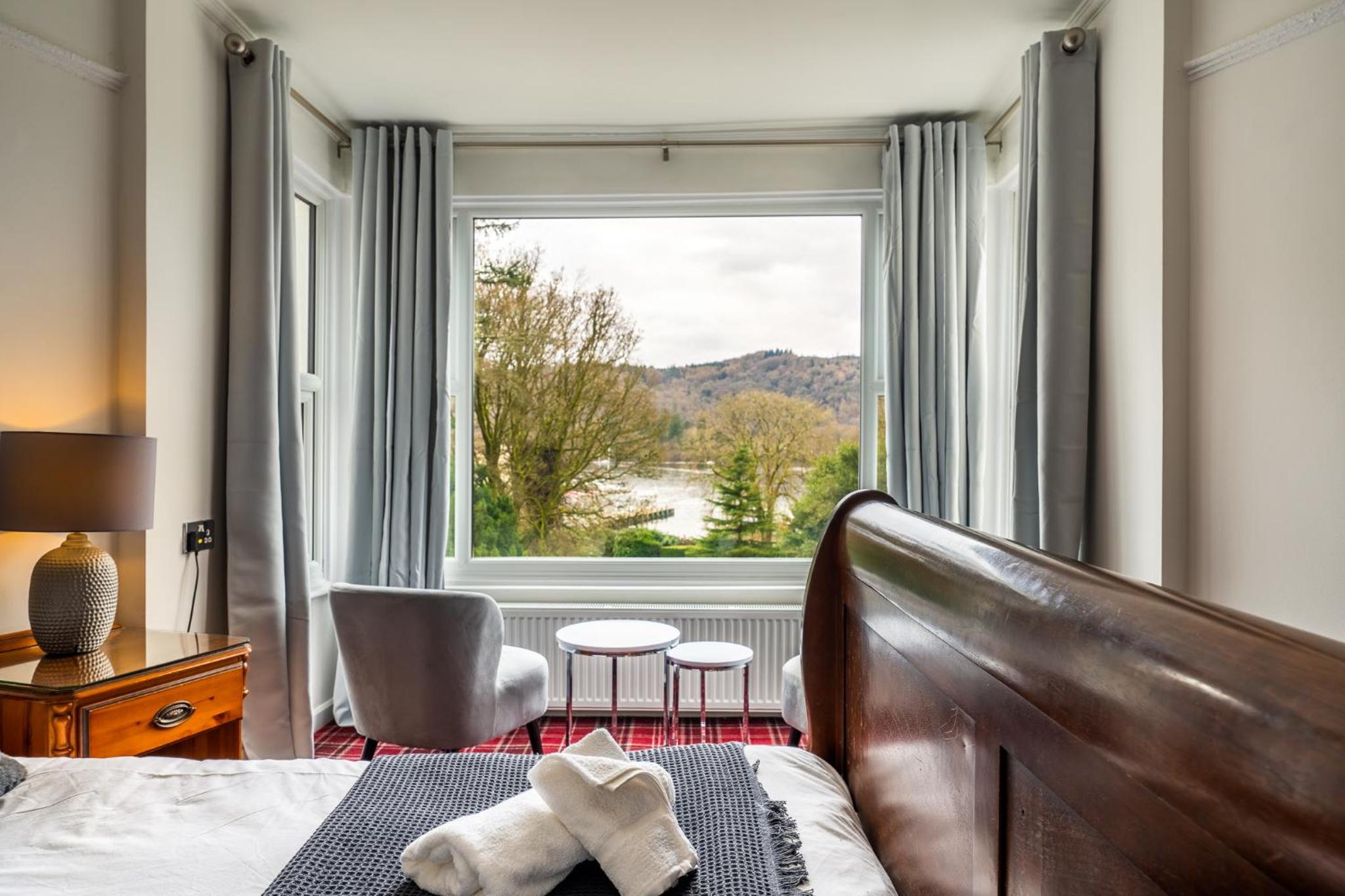 Deluxe King Room - Photo 45