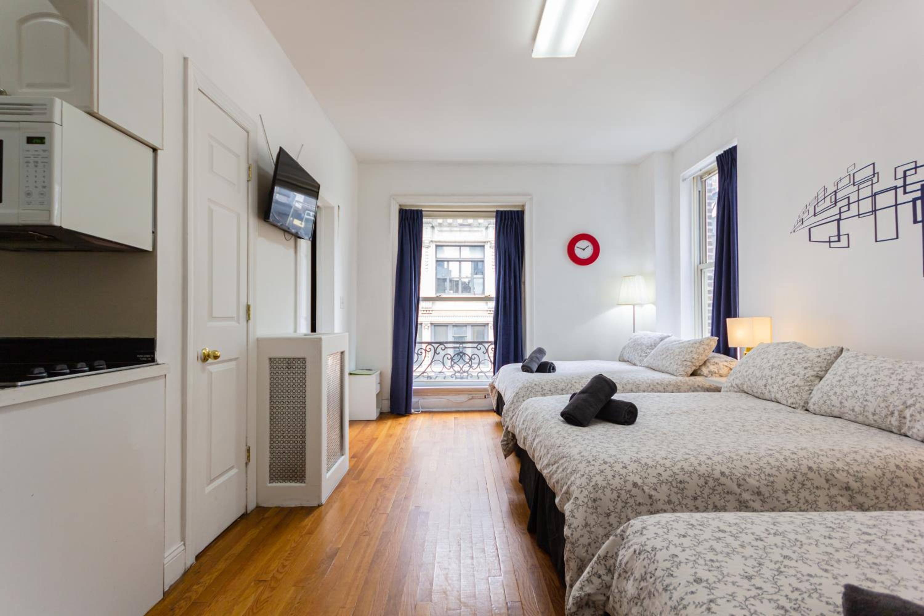 Studio Apartment photo 3